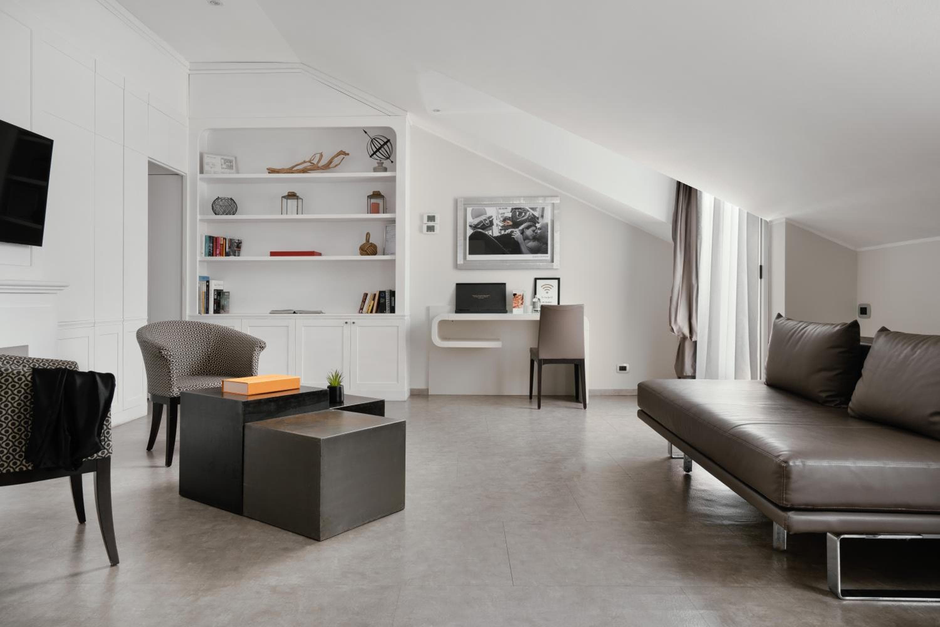 Montenapoleone Suites — 3