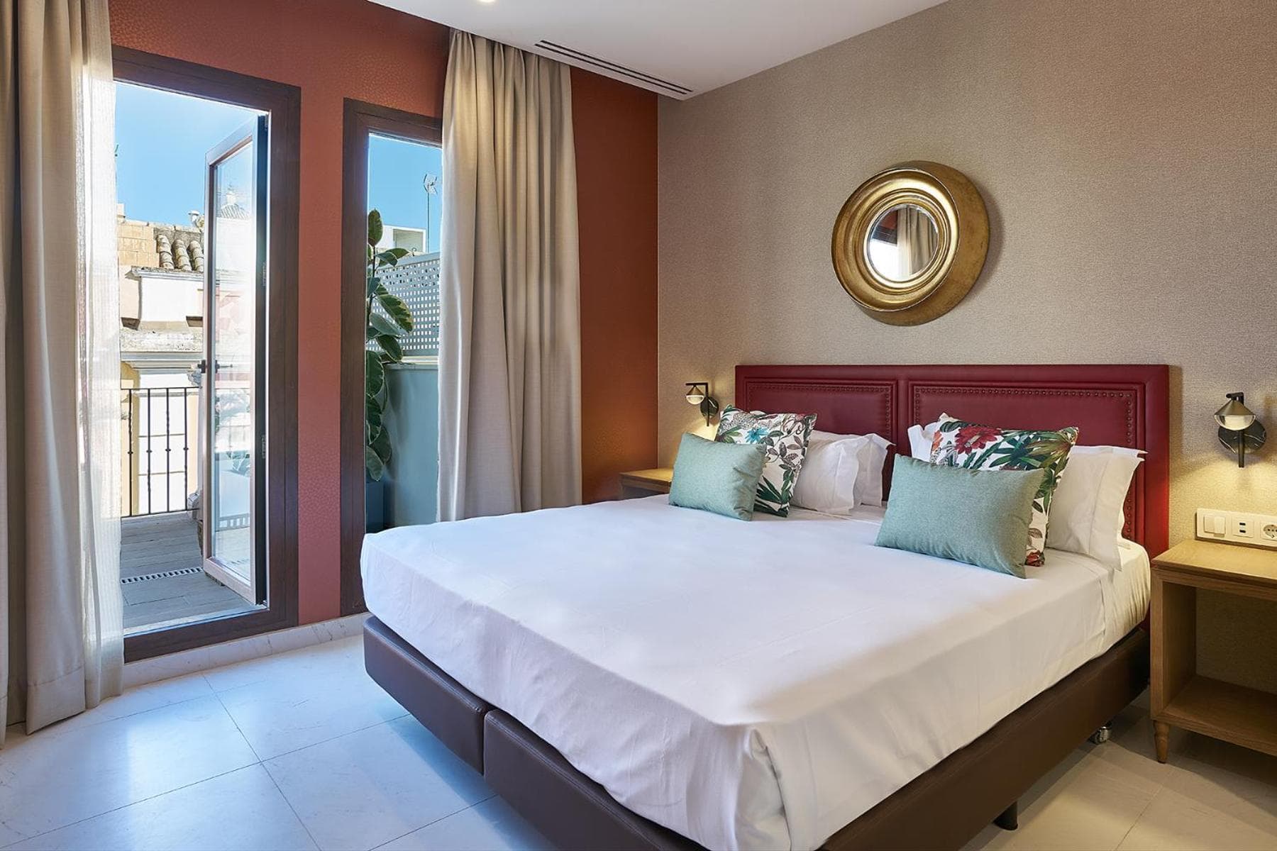 Vincci Molviedro Suites Apartments — 25