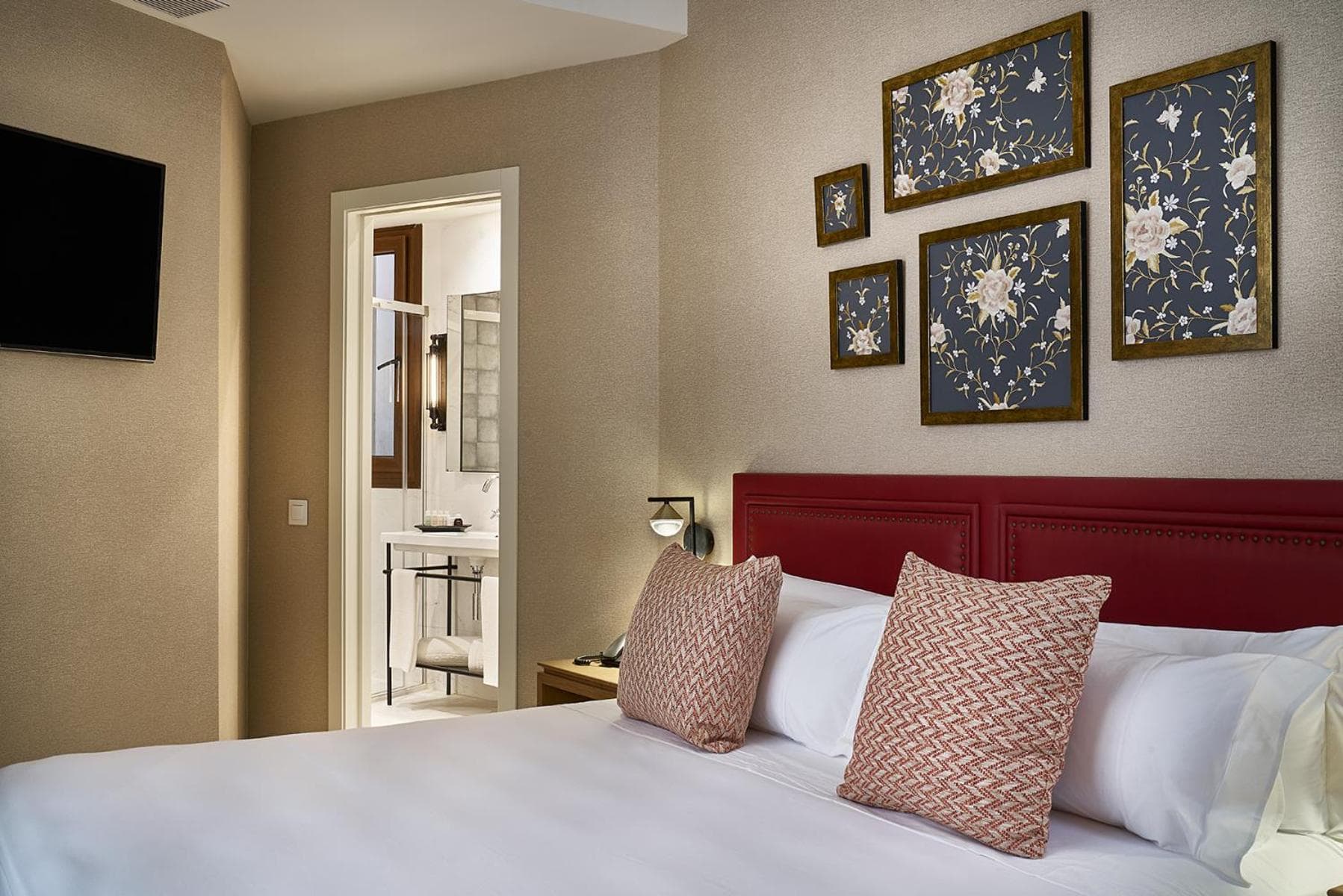 Vincci Molviedro Suites Apartments — 17