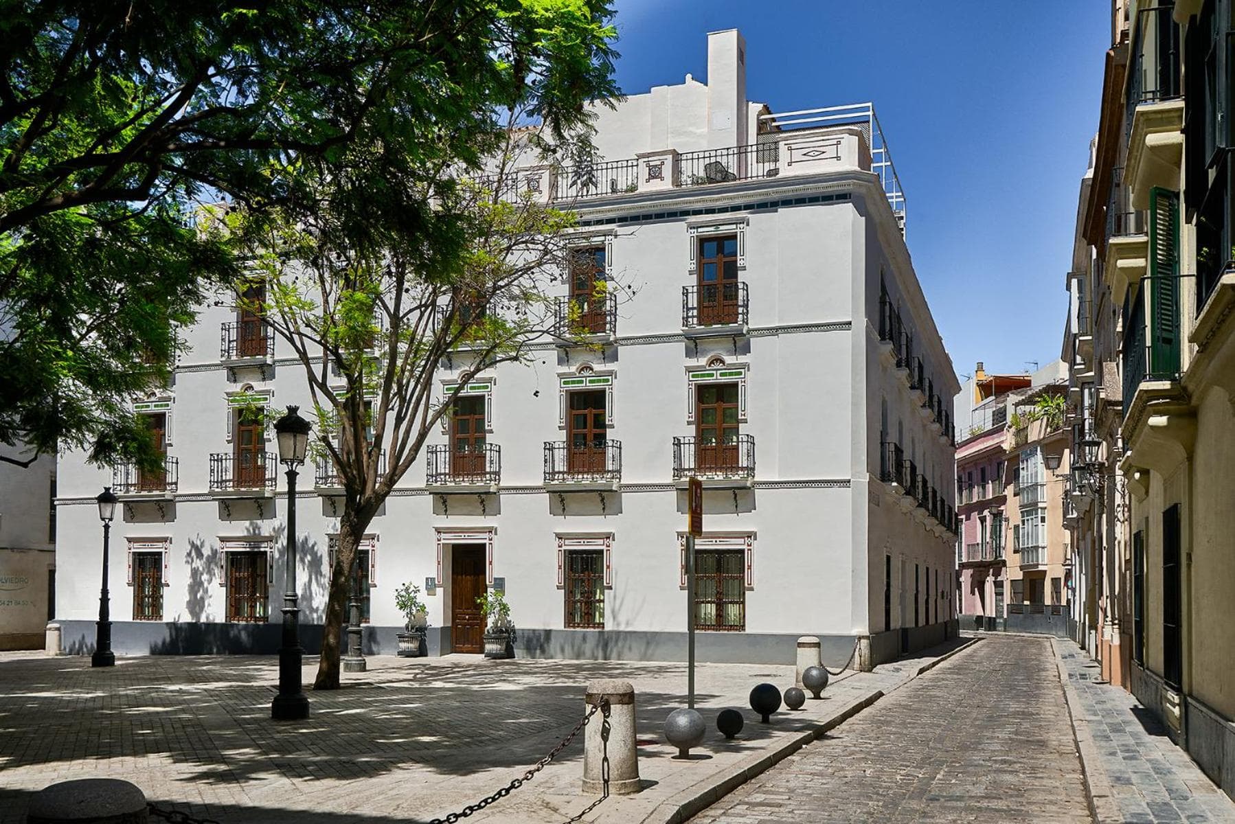 Vincci Molviedro Suites Apartments — 11