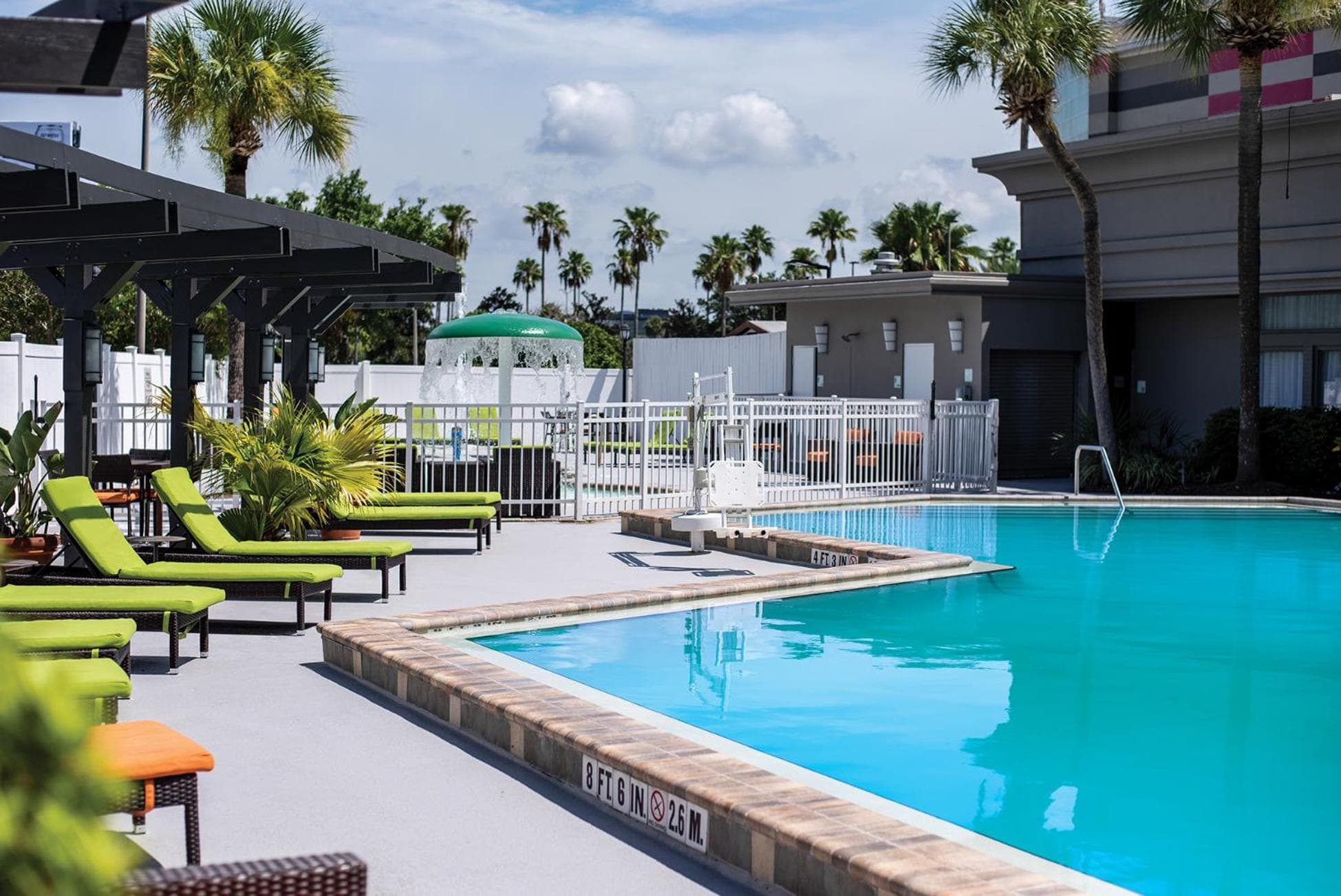 Holiday Inn & Suites di fronte all'Universal Orlando, un hotel IHG — 17