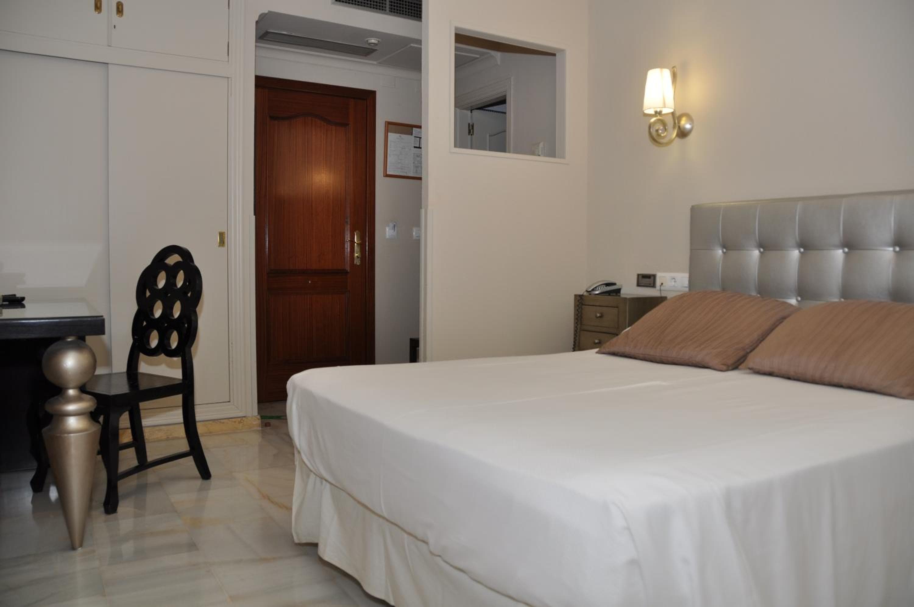 Hotel Sercotel Doña Carmela — 13