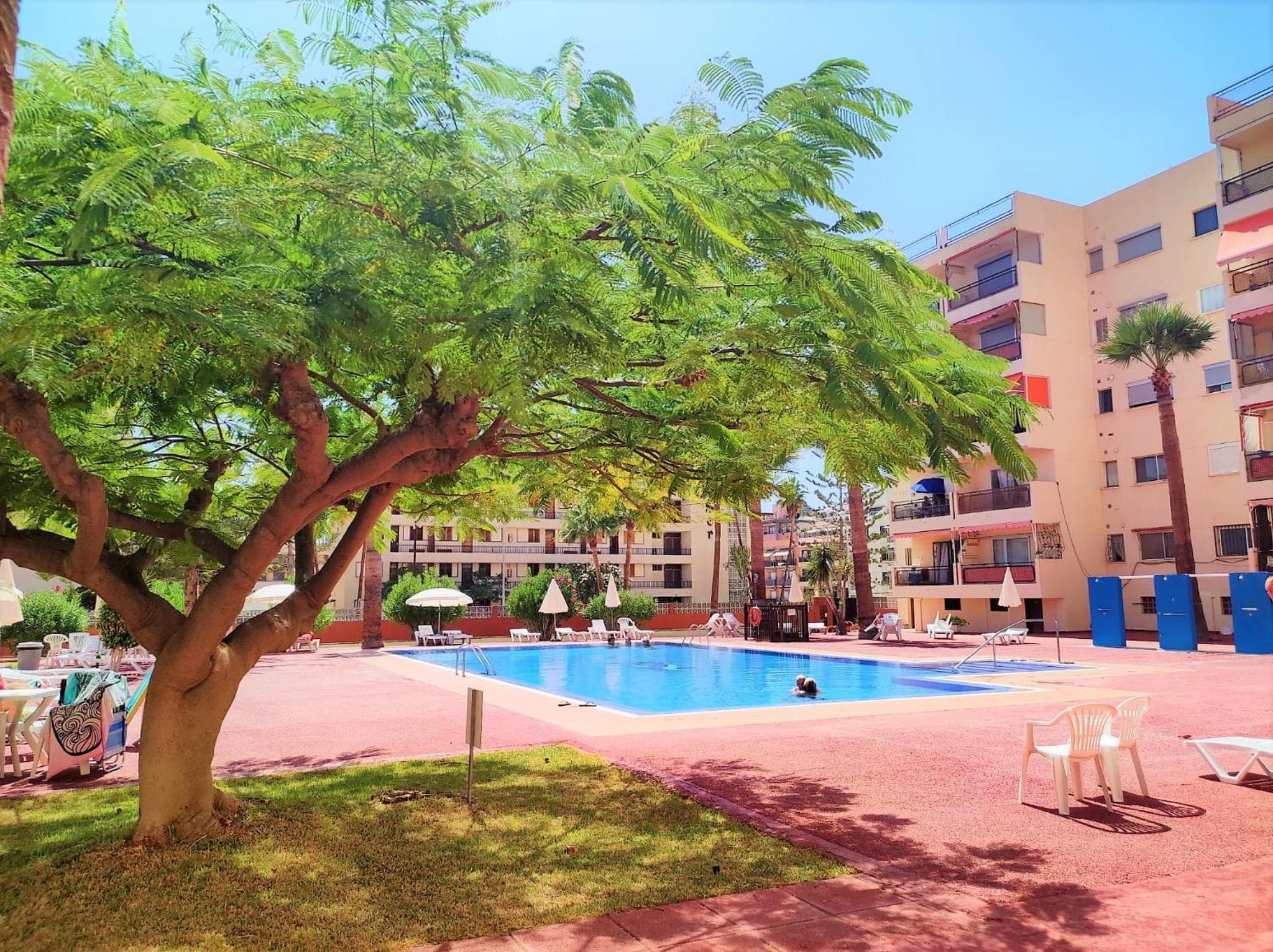 Cris Sol Apartments — 1