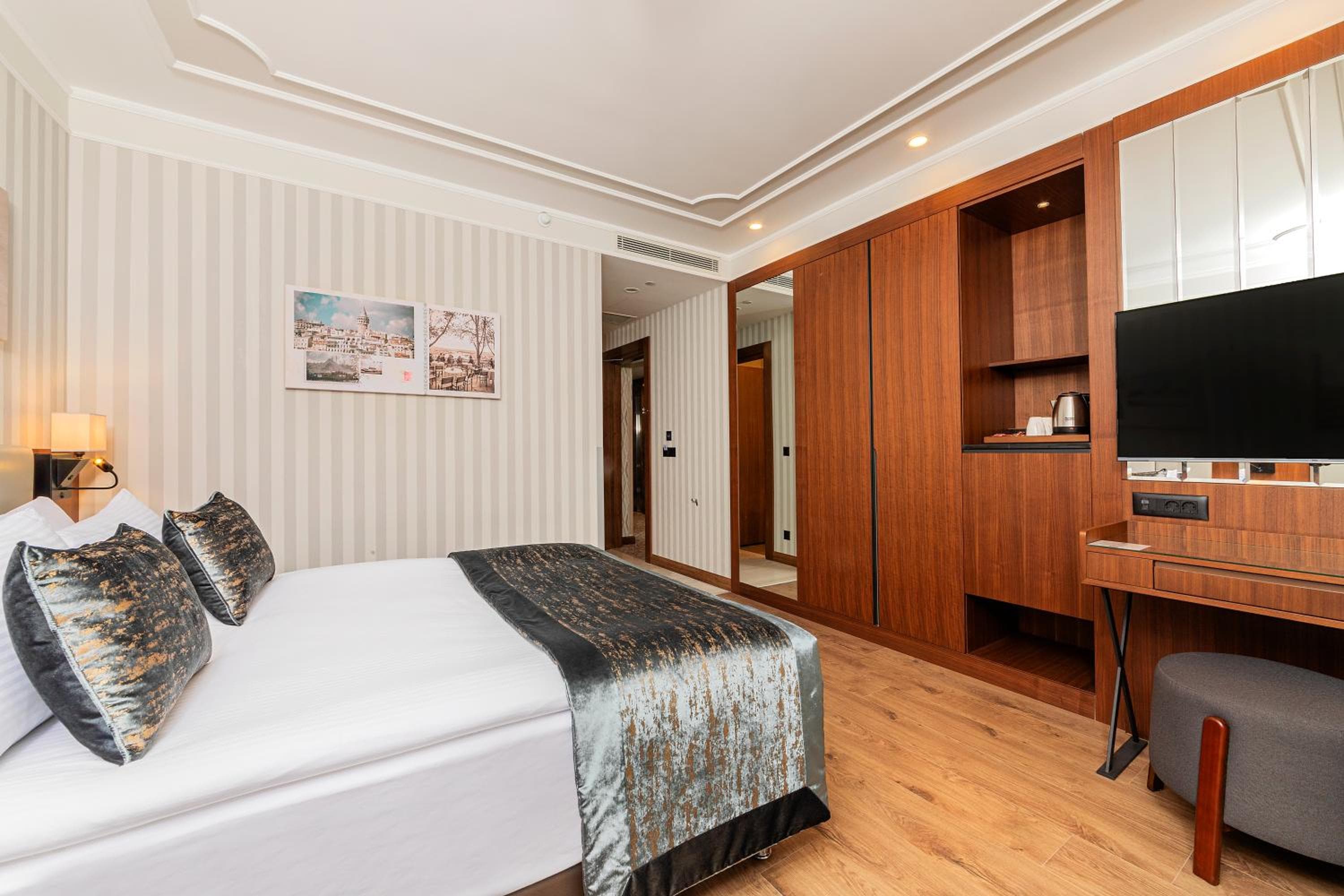 Mukarnas Pera Hotel — 10