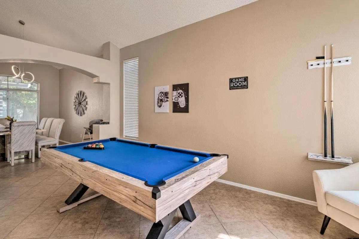 Family Fun House with Hot Tub, Grill and Games — 6