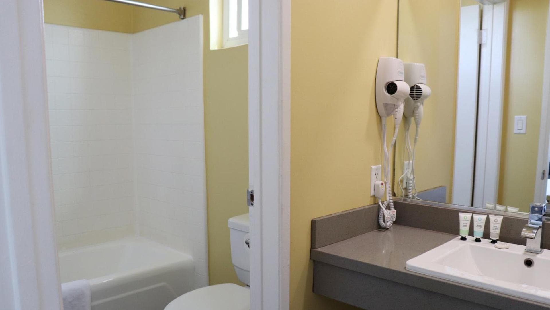 Hometel Suites — 2