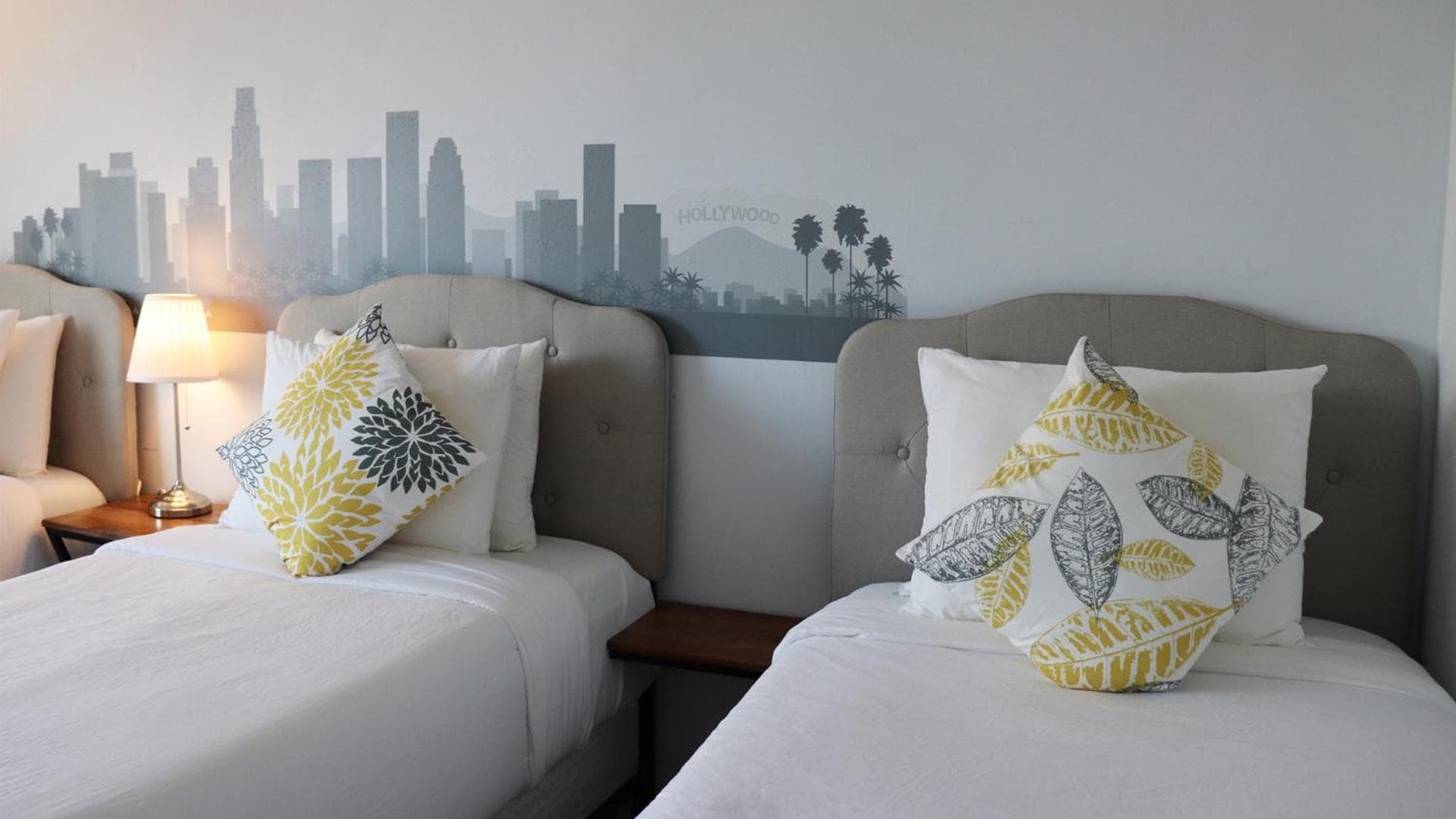 Hometel Suites — 9