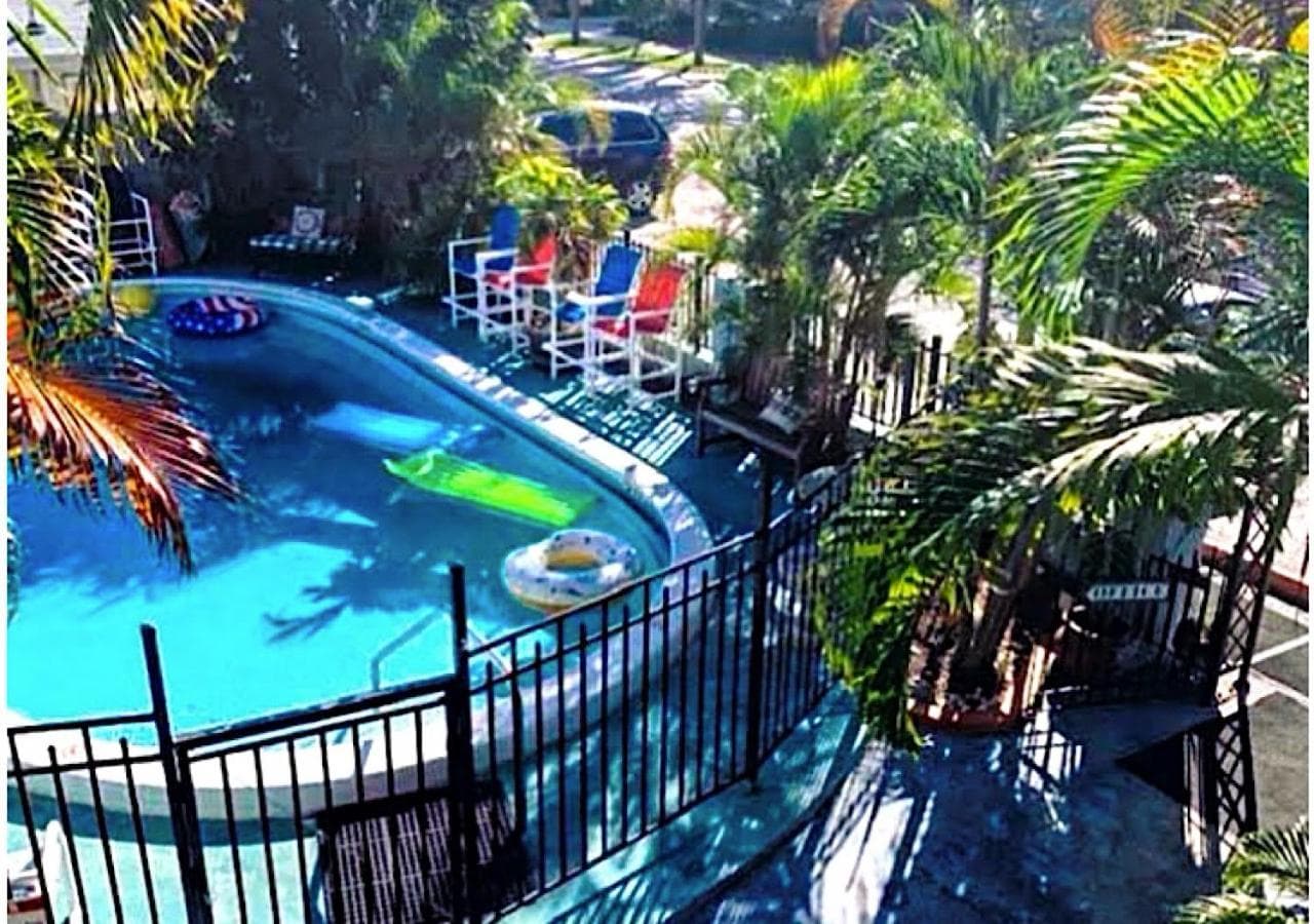 Blue Bell Apartment Hotel — 3