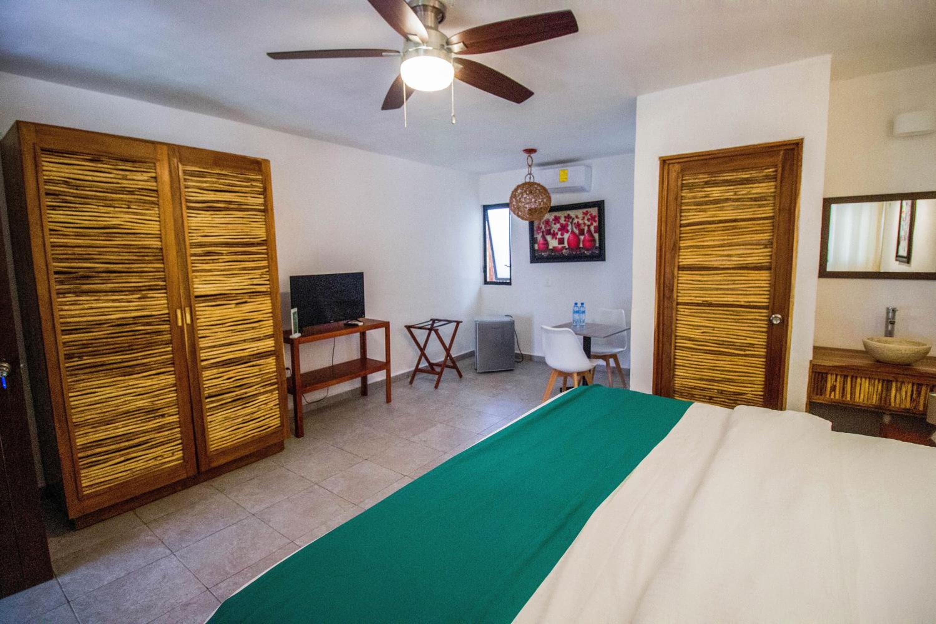 Hotel Tequila Cancun — 16