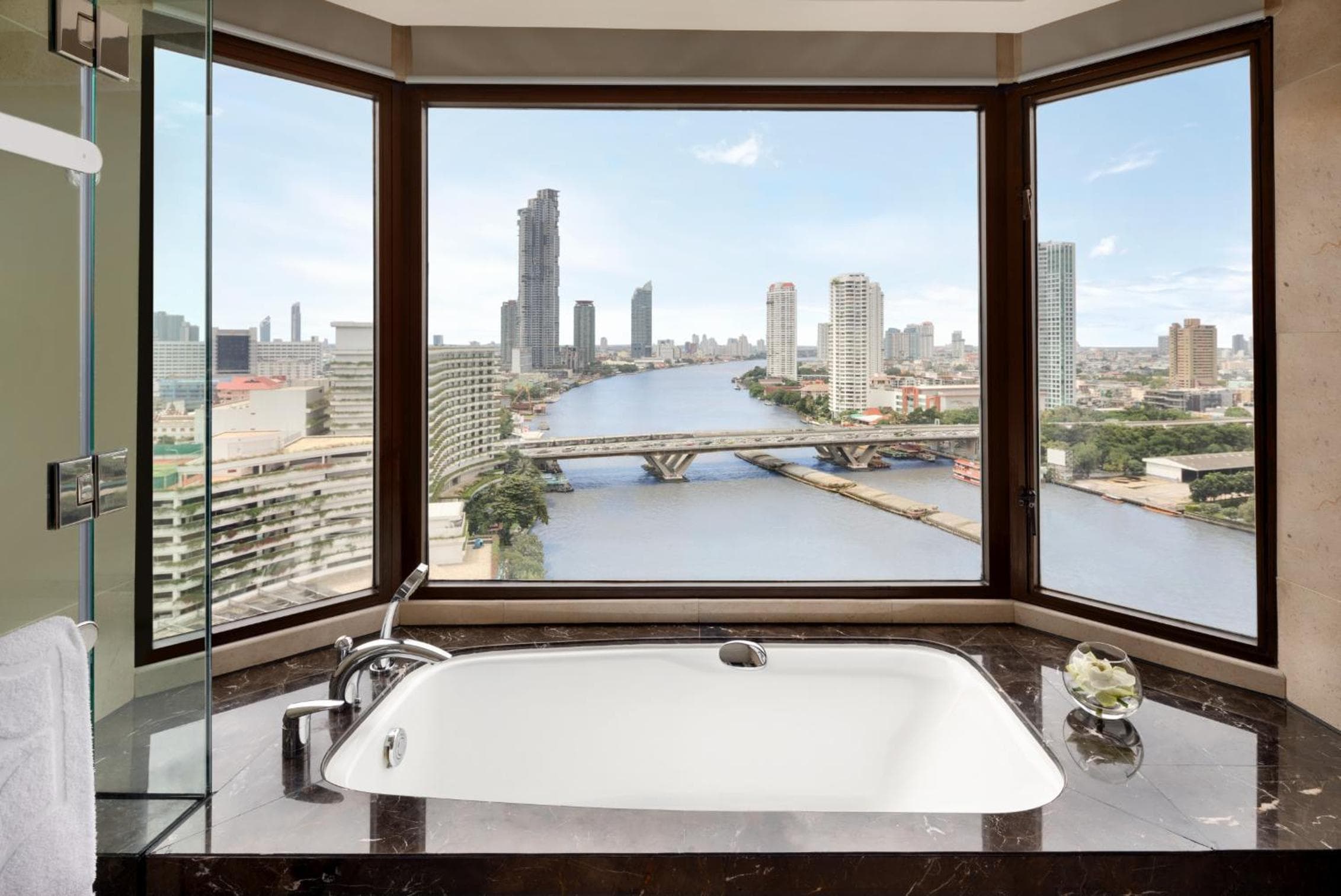 Shangri-La Bangkok hotel, 89 Soi Wat Suan Plu, Bangrak, Bangkok, Thailand — photo 133