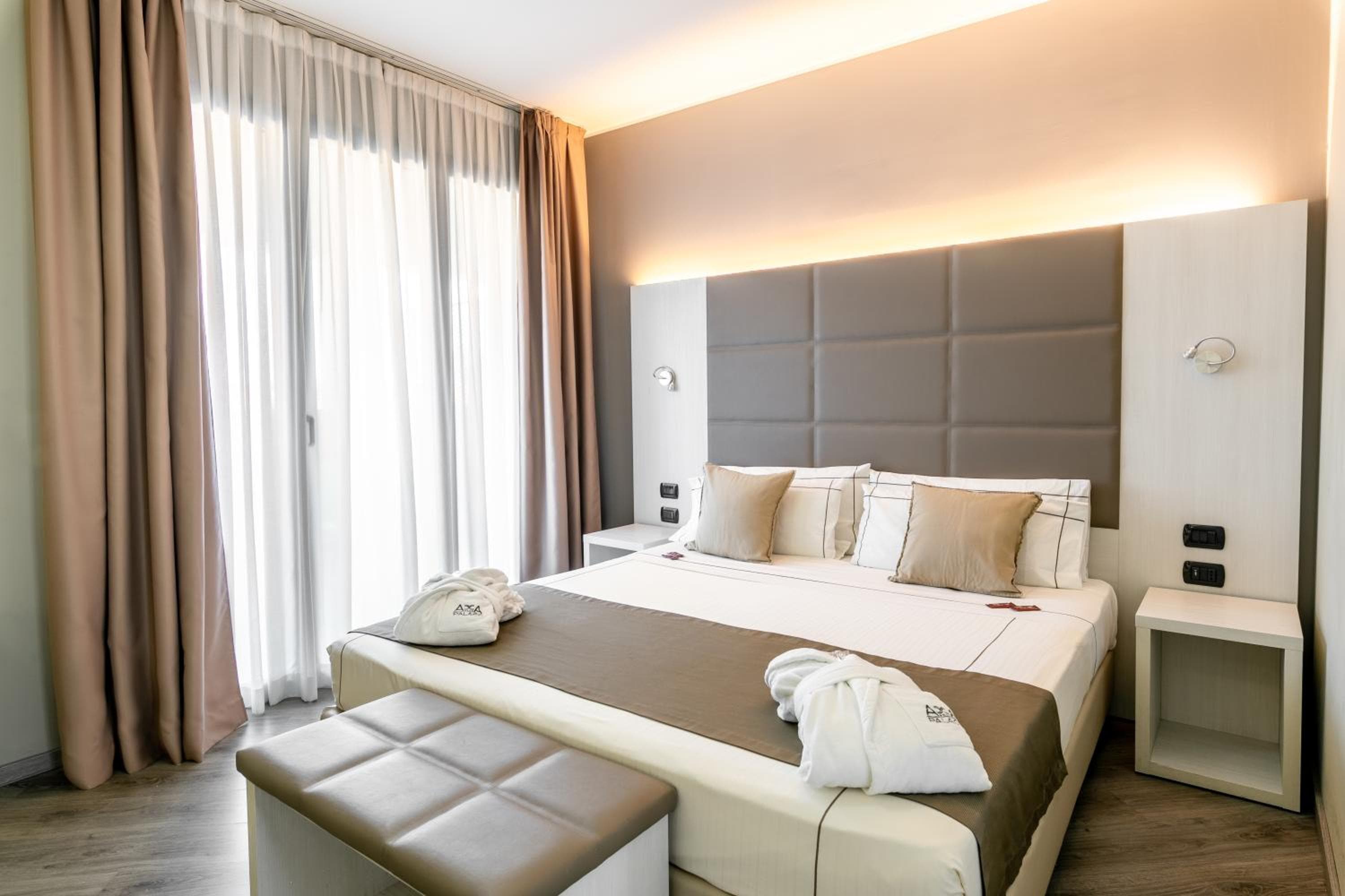 Acca Palace - AA Hotels — 9
