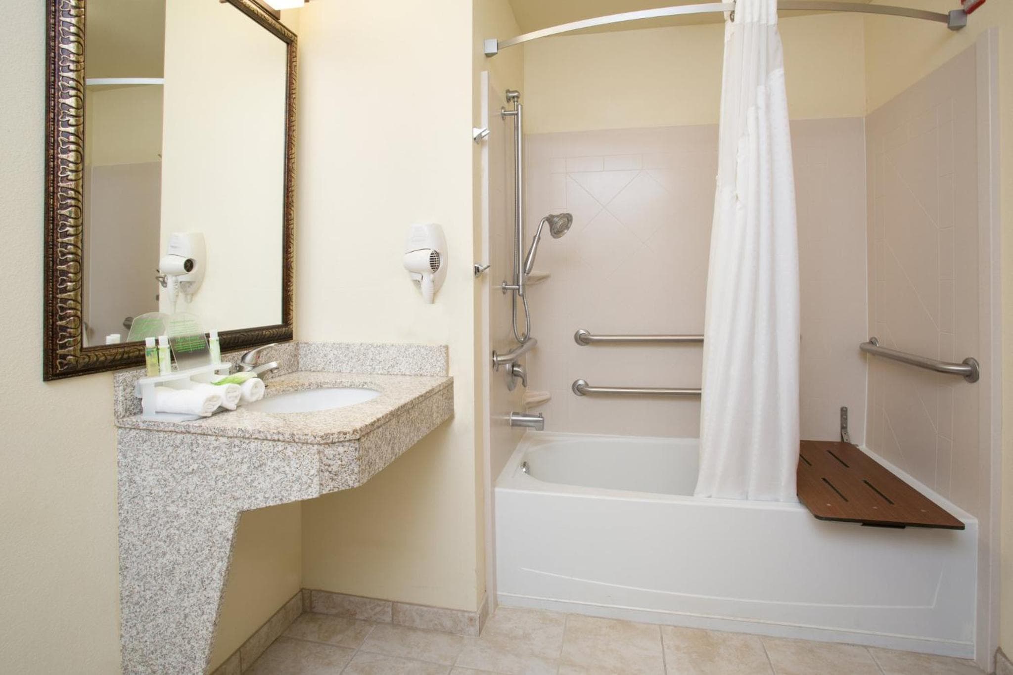 Holiday Inn Express Hotel & Suites Las Vegas NM by IHG — 24