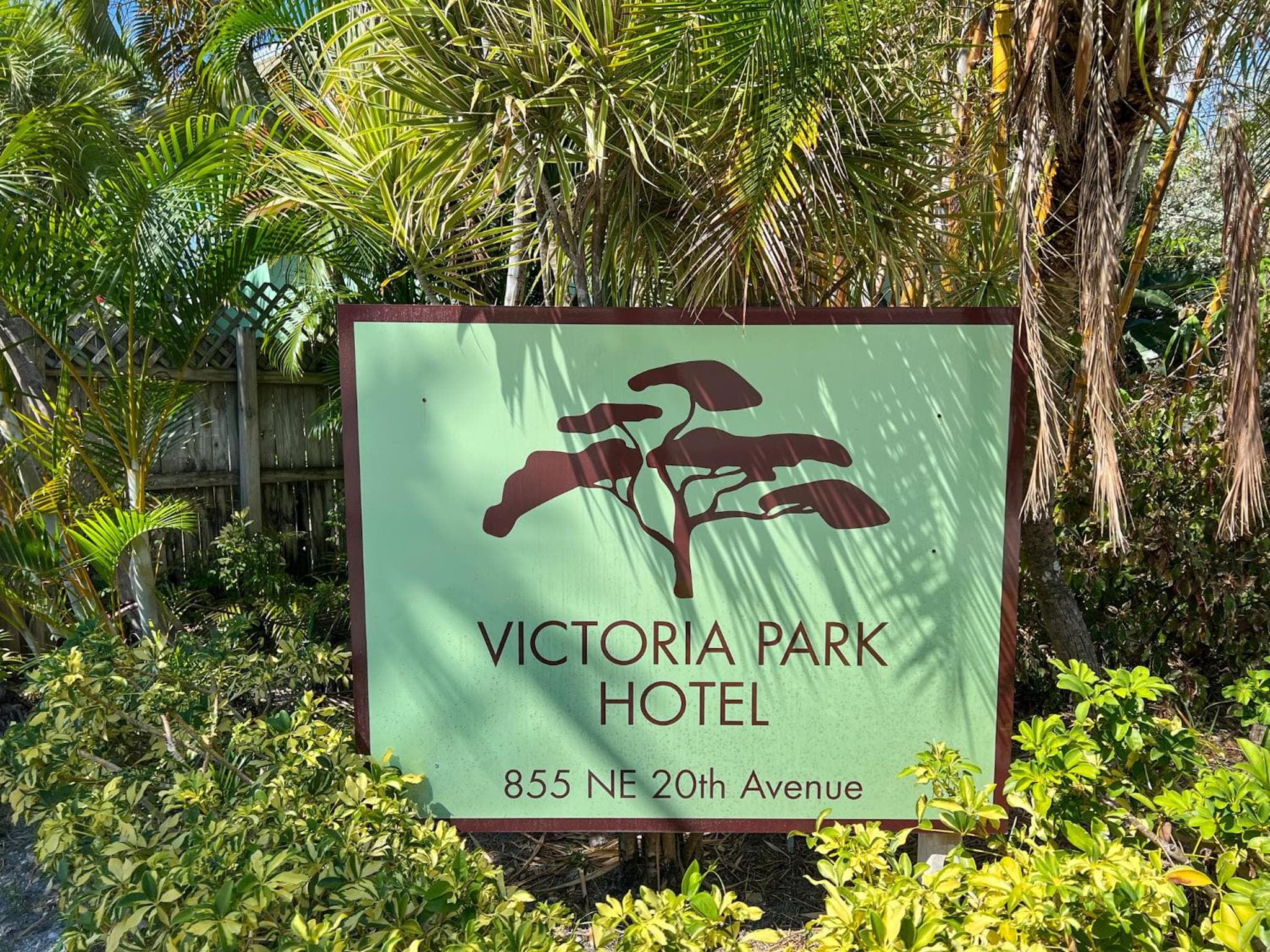 Victoria Park Hotel — 4