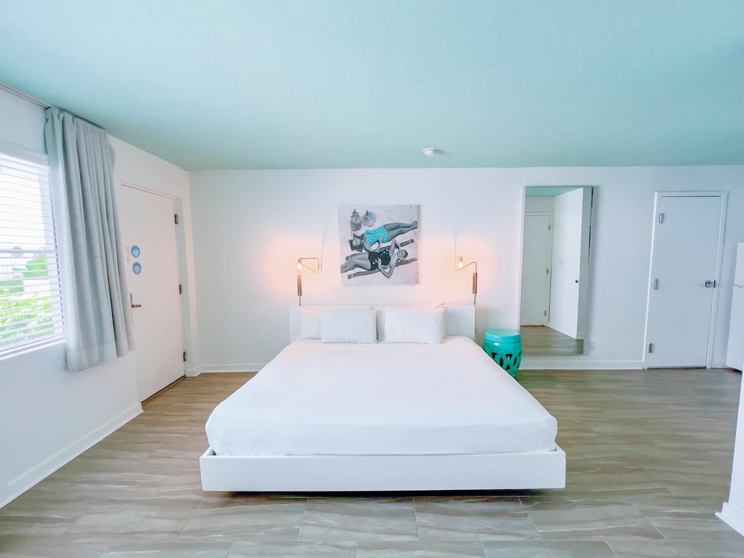 Aqua Hotel — 27
