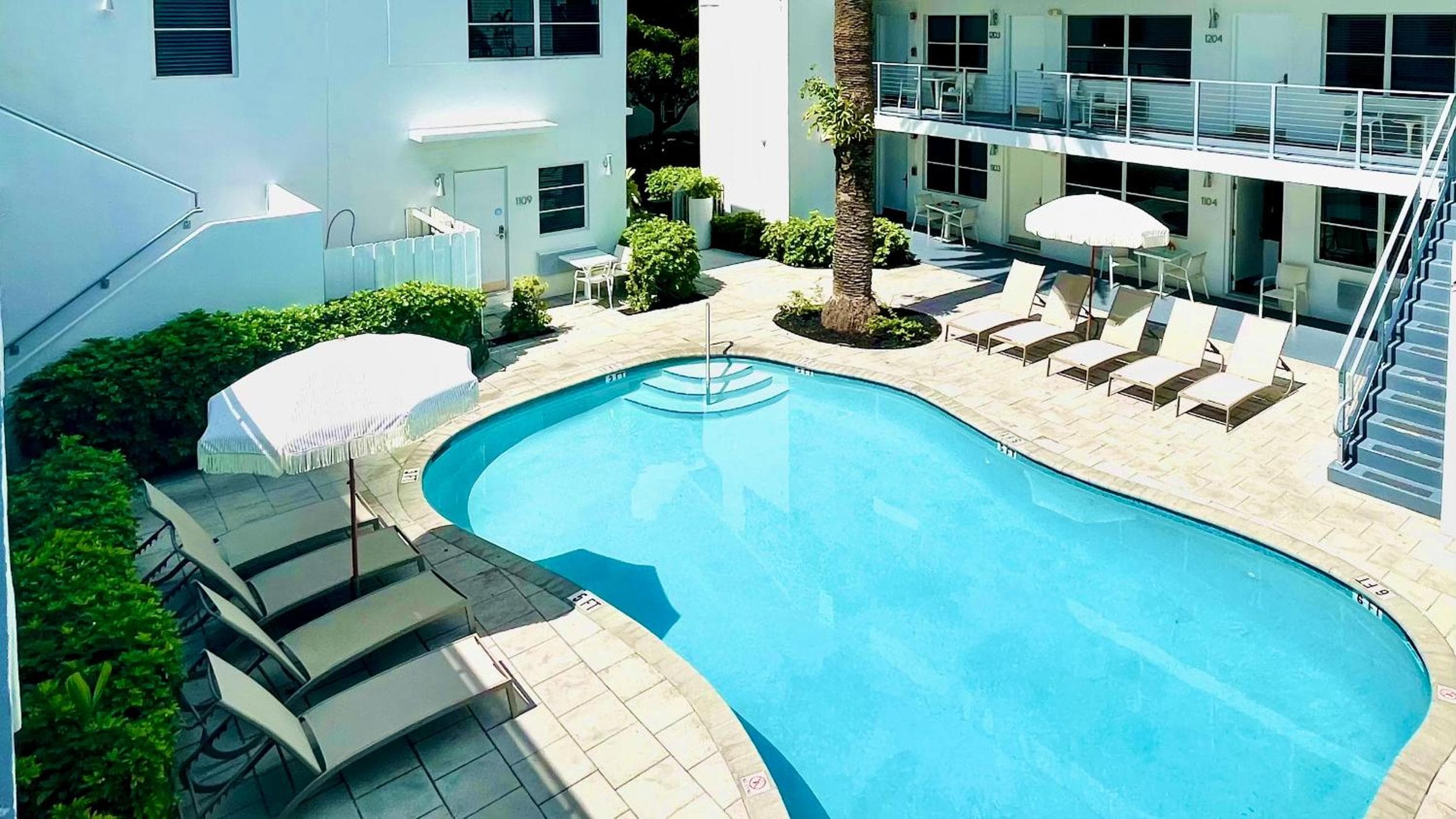Aqua Hotel — 5