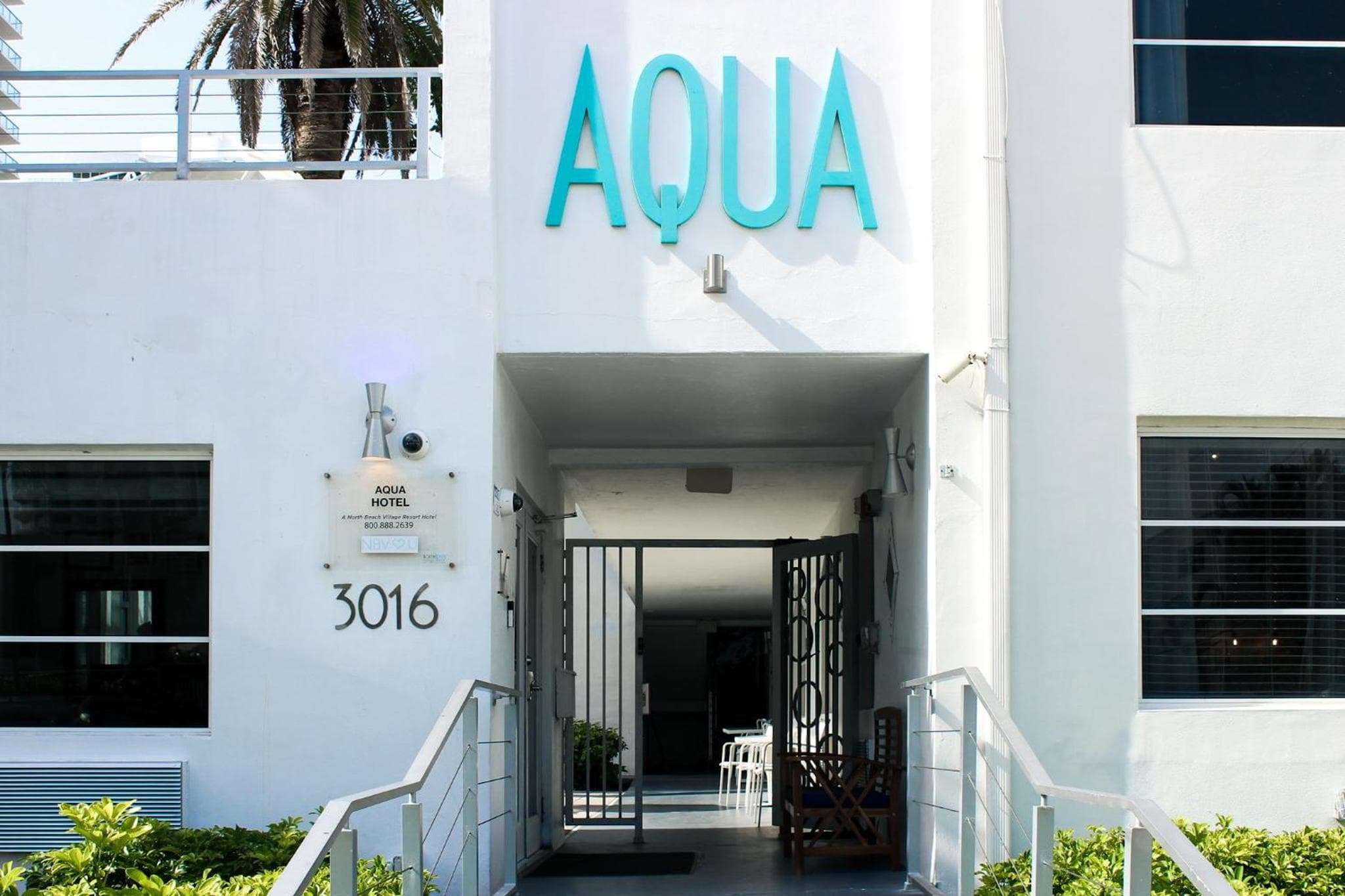 Aqua Hotel — 1