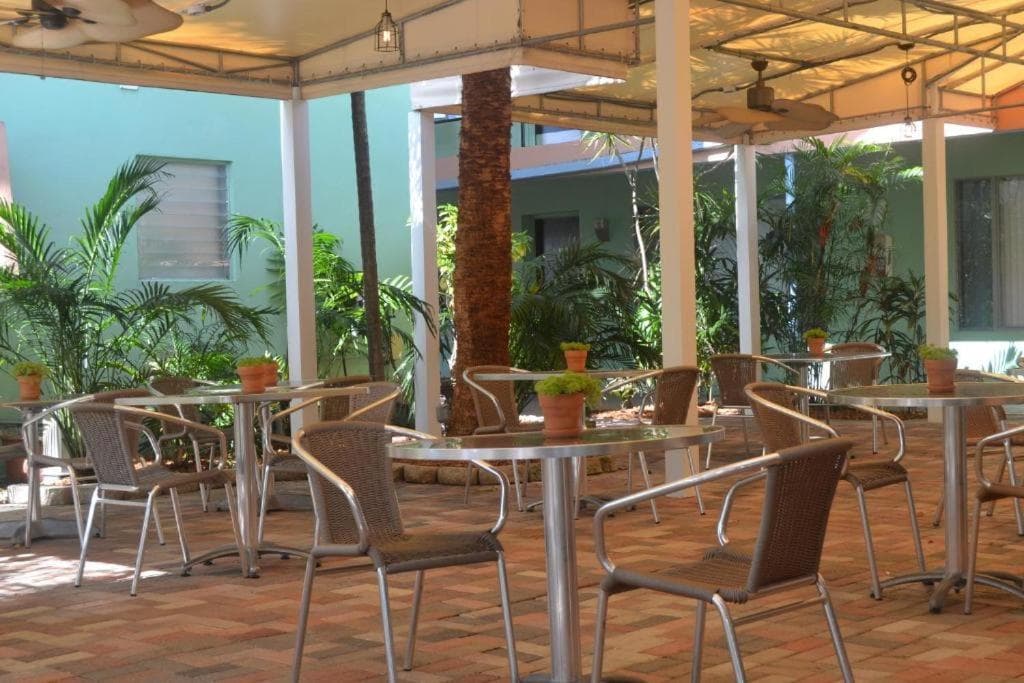 Victoria Park Hotel — 10