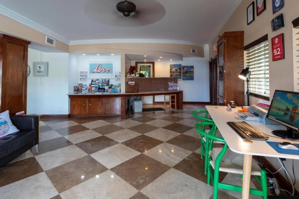 Victoria Park Hotel — 9