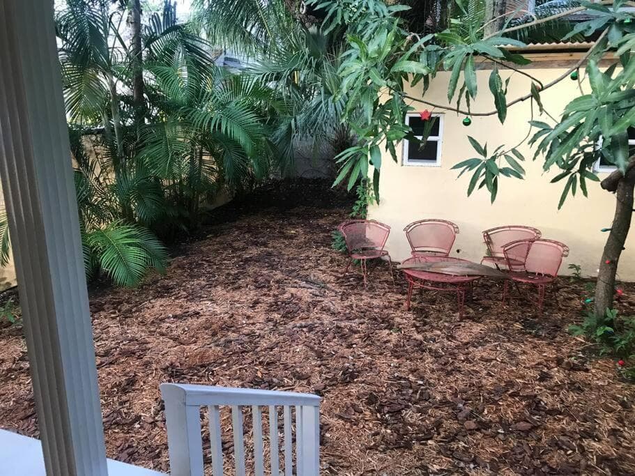 Dimora storica in stile Key West a Coconut Grove in Florida La Casa Gialla — 21