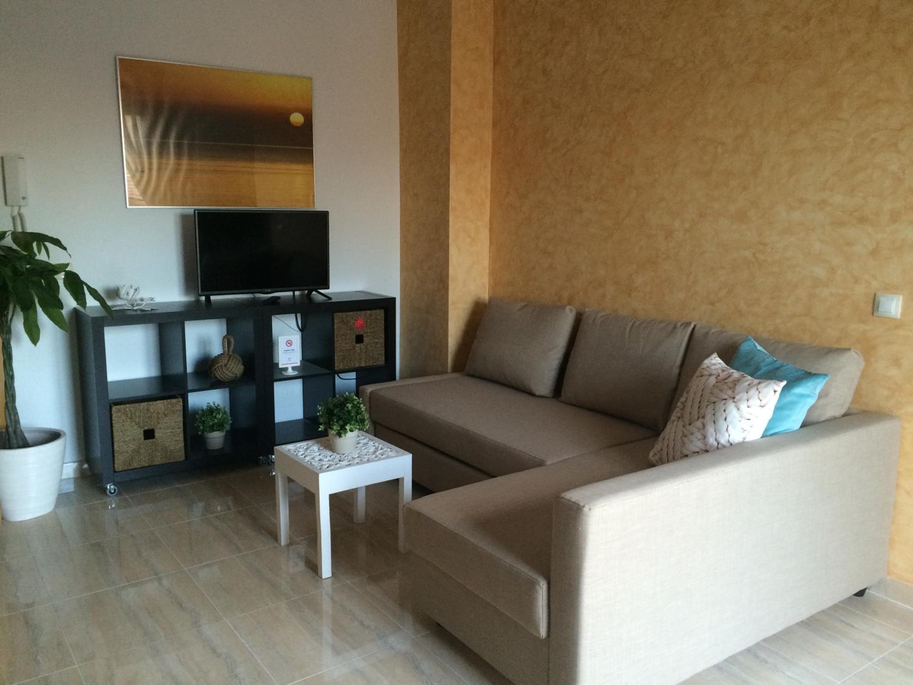 Life Apartments Alameda Colón — 24