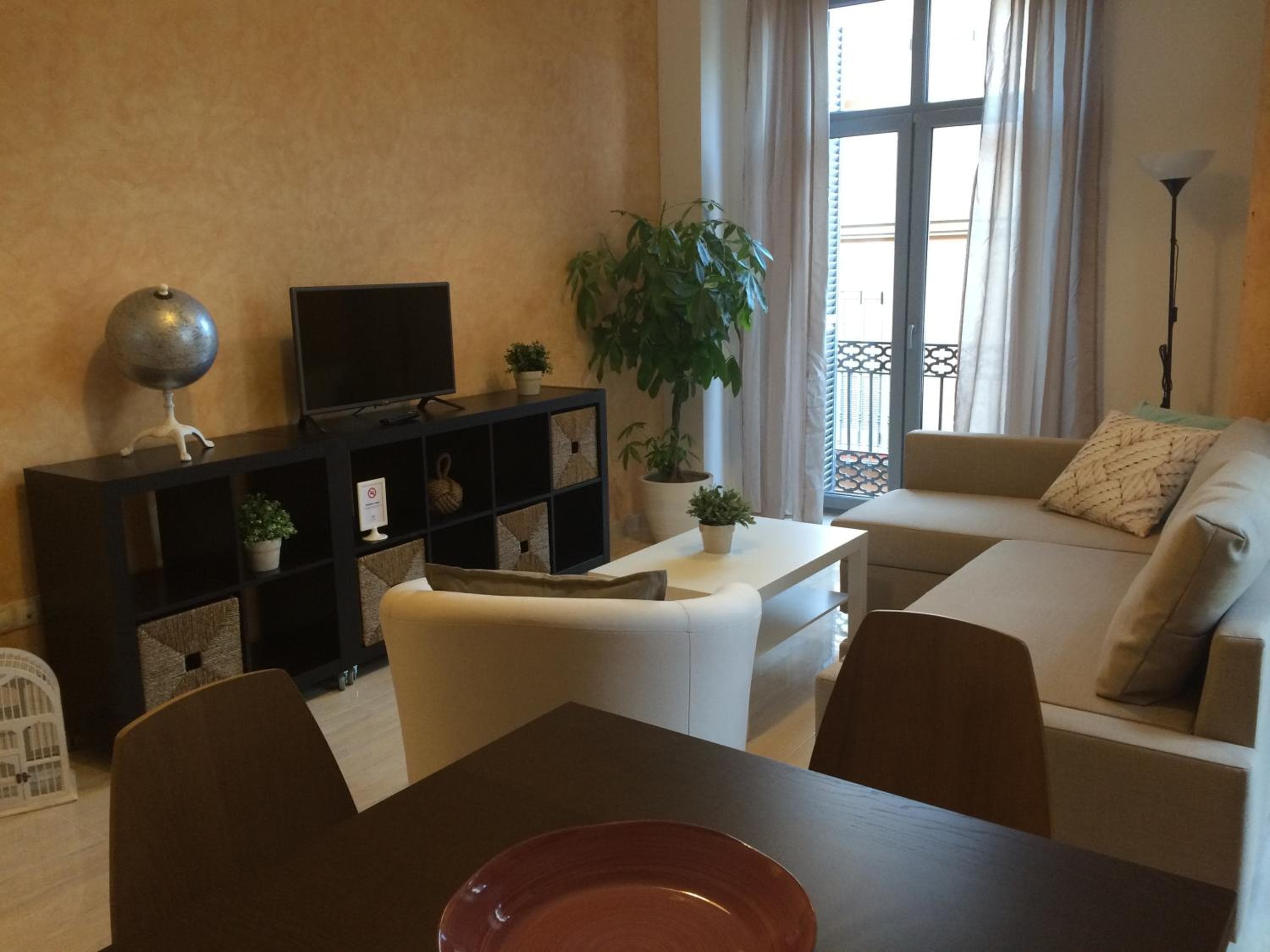 Life Apartments Alameda Colón — 22
