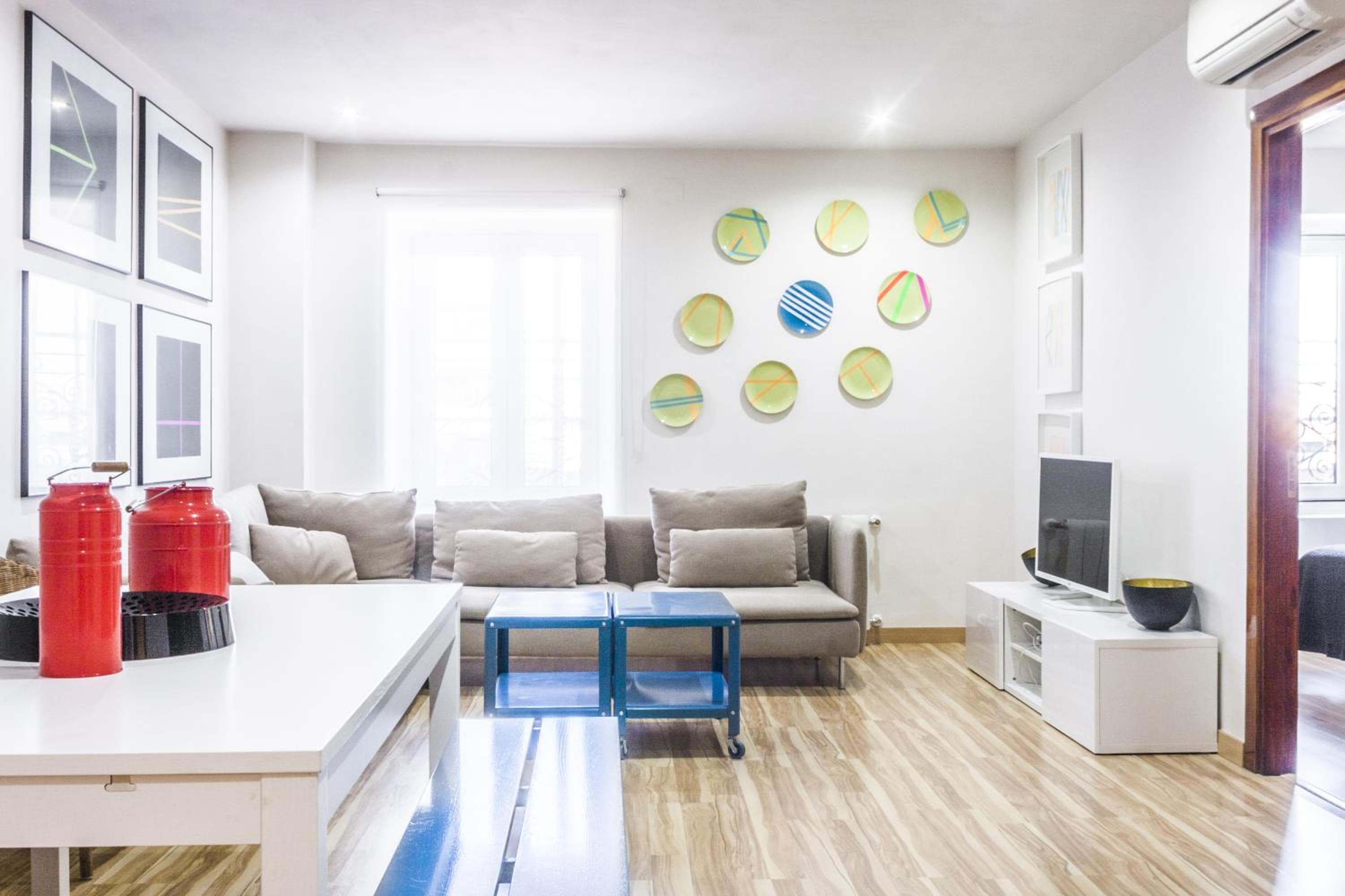 Mola Suites — 16