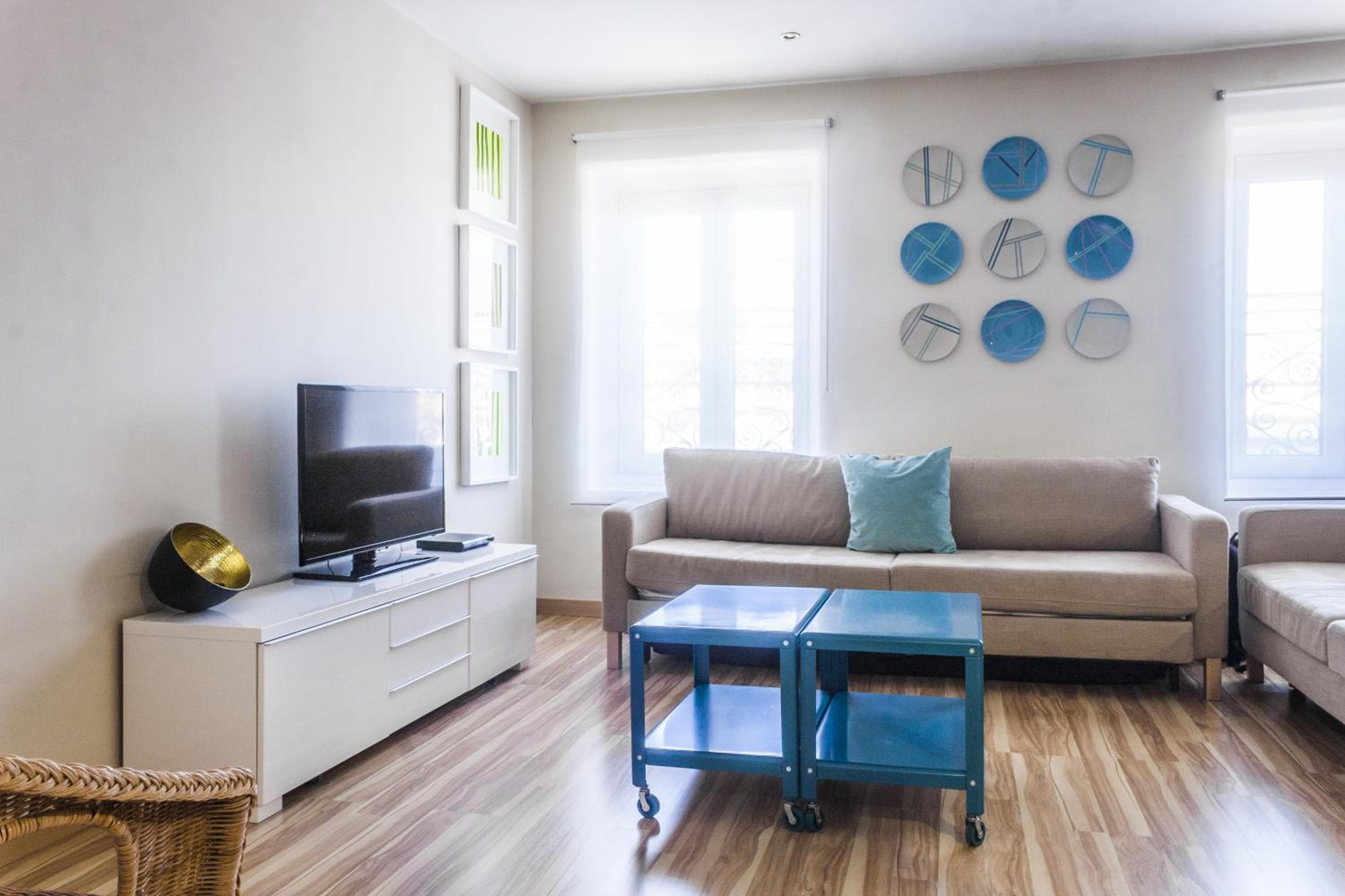 Mola Suites — 23