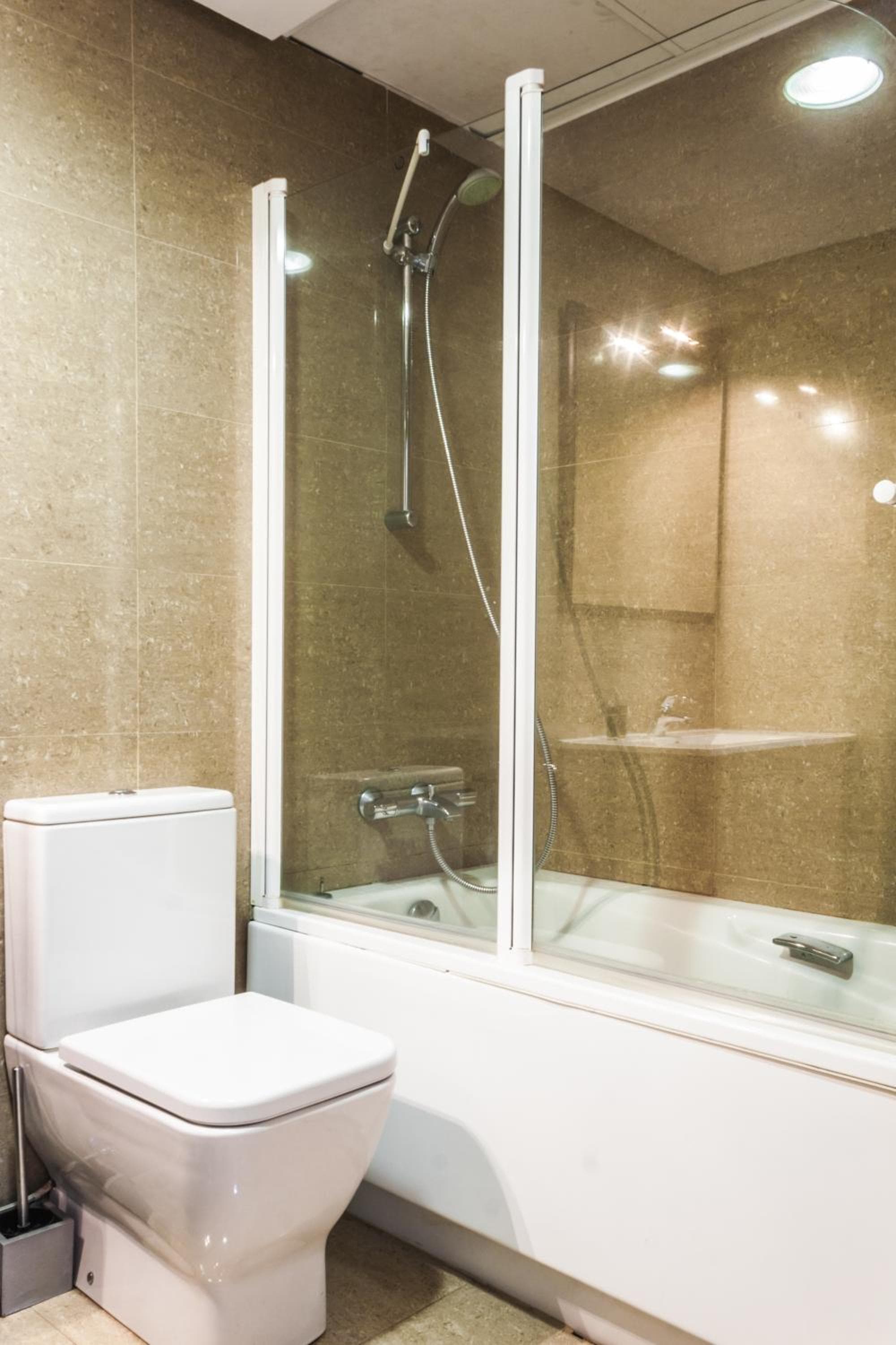 Mola Suites — 24