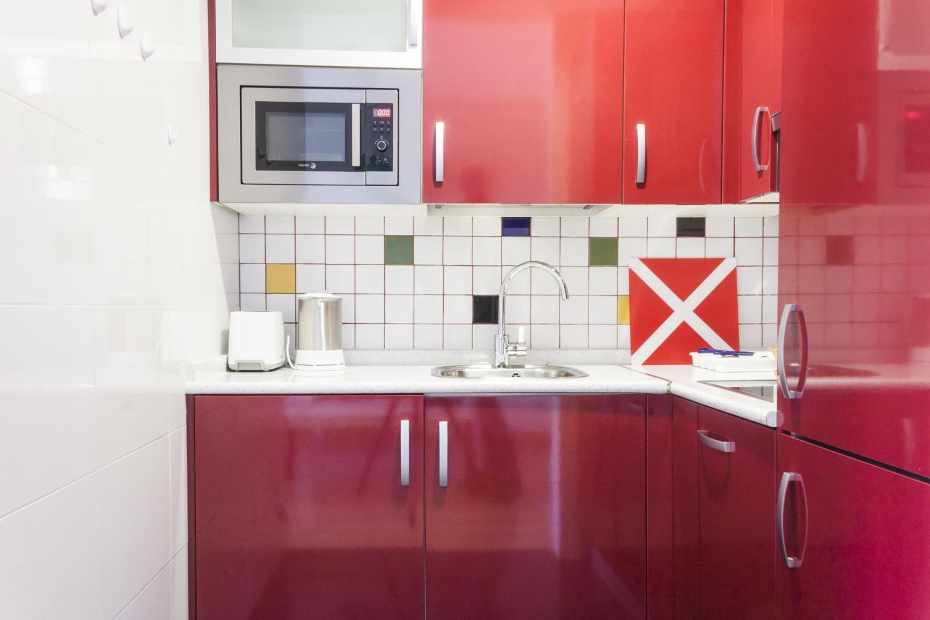 Mola Suites — 8