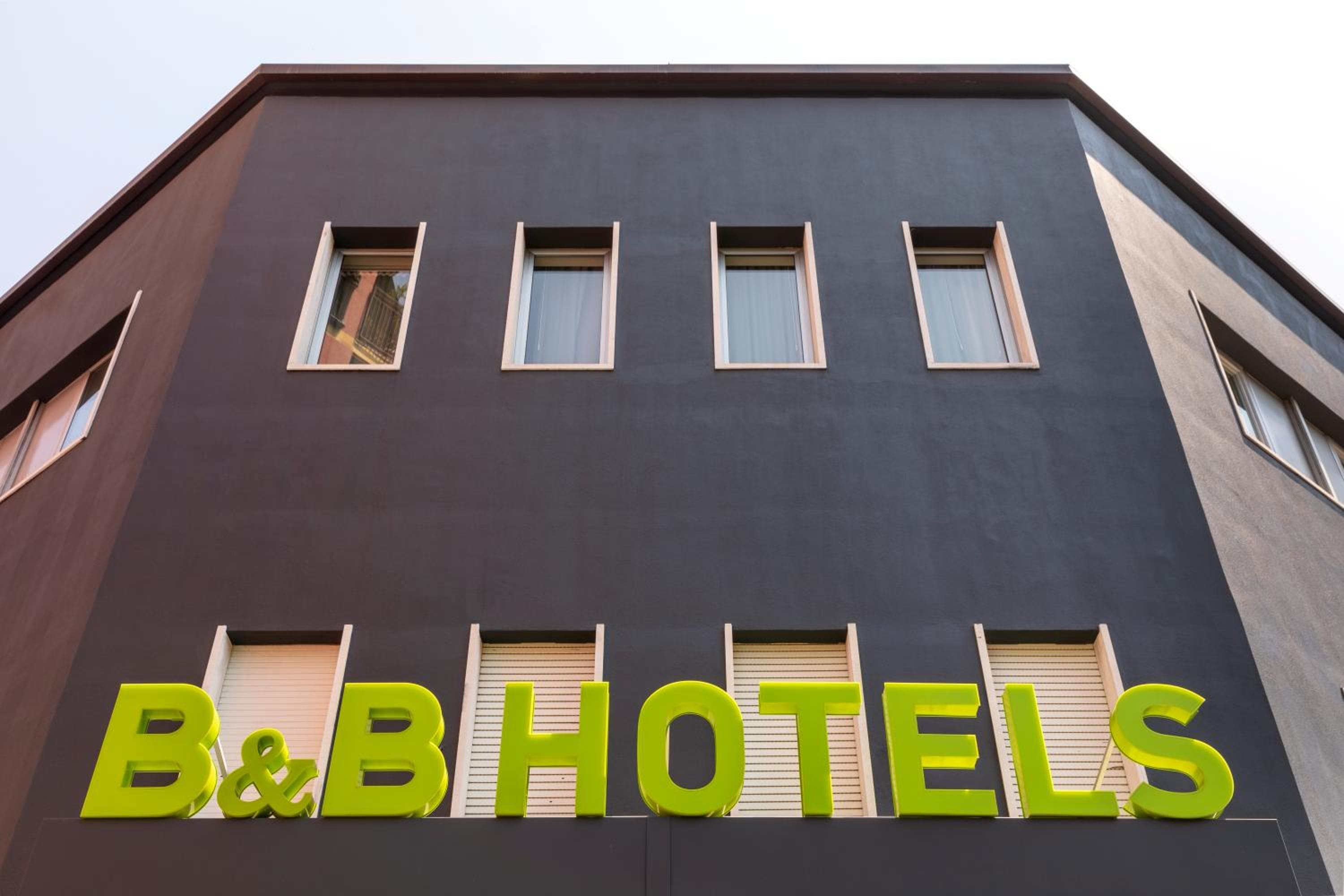 B&B HOTEL Milano Ornato — 1