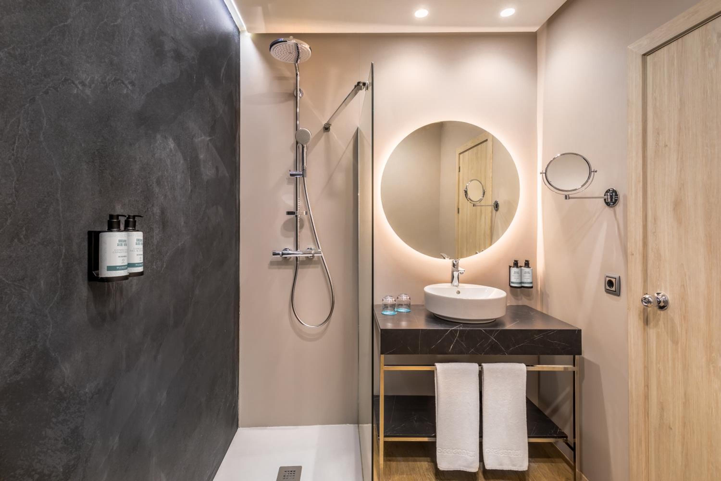 Occidental Sevilla Viapol — 25