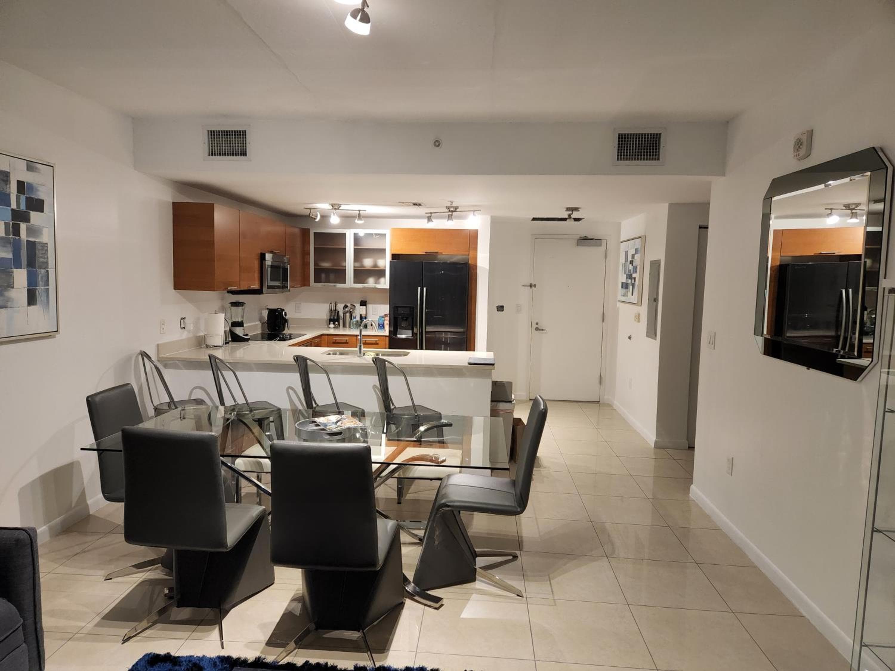 Maravilloso condominio de 1 dormitorio en Midtown. — 10