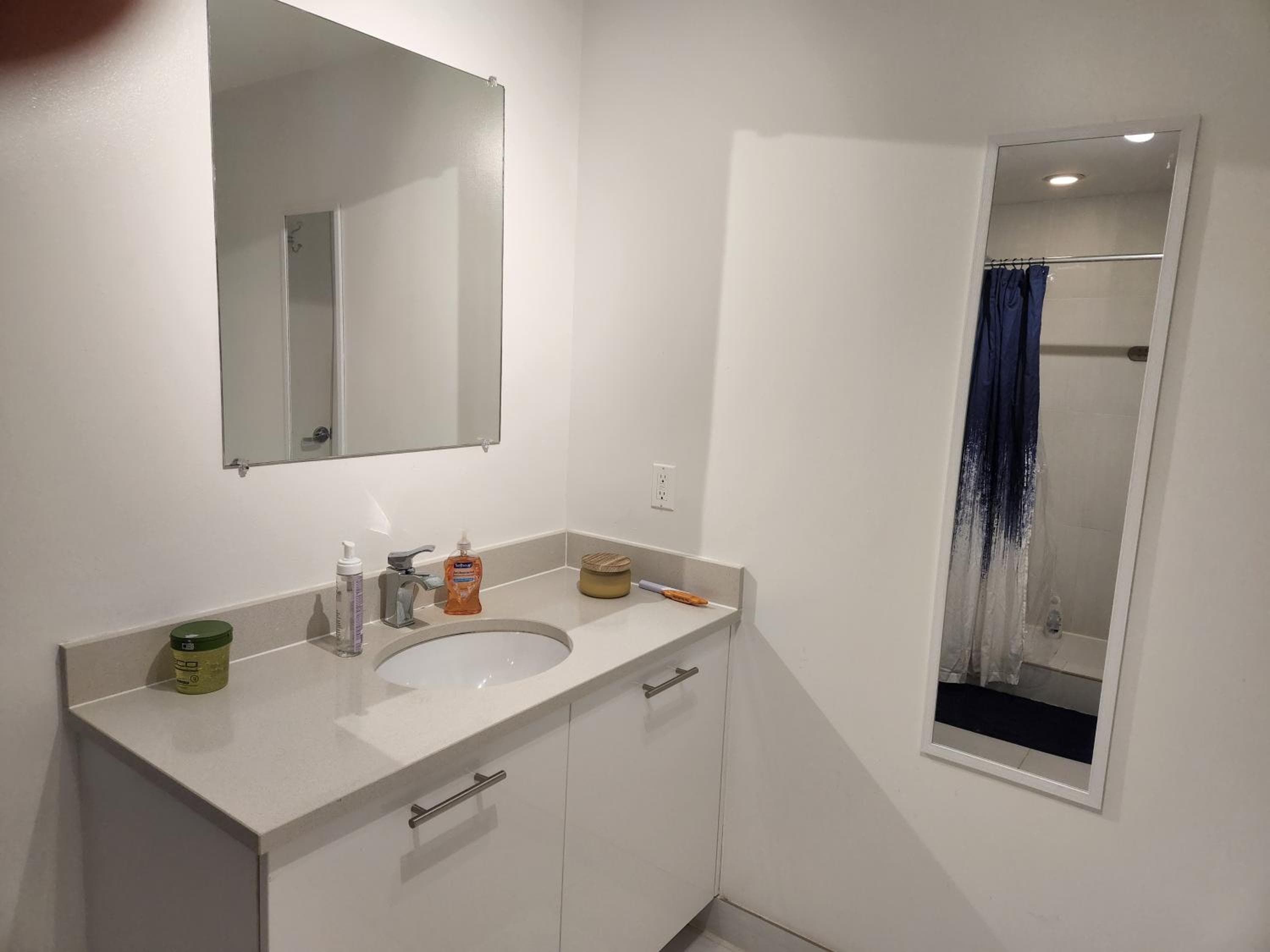 Maravilloso condominio de 1 dormitorio en Midtown. — 13
