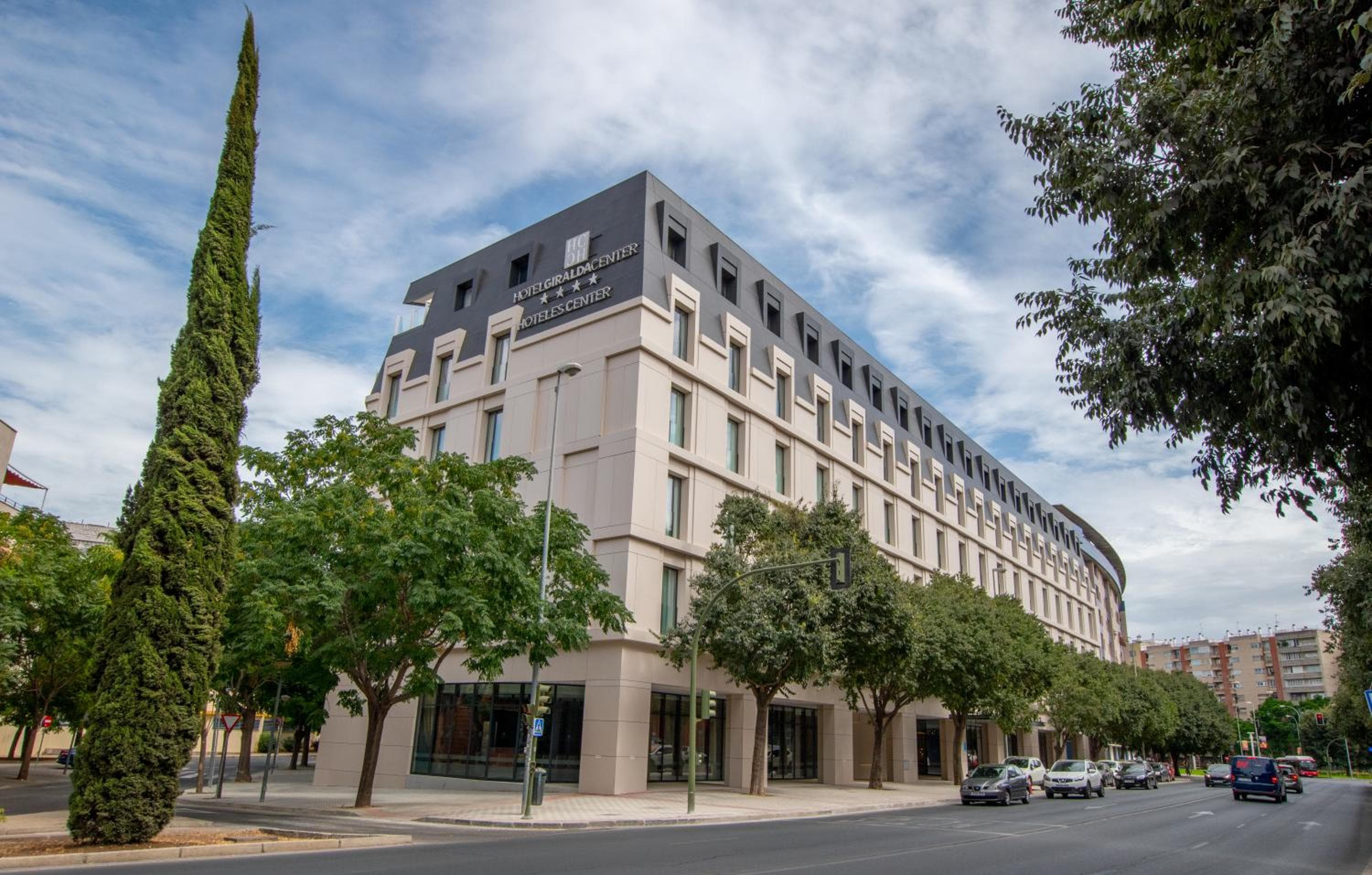 Hotel Giralda Center — 4