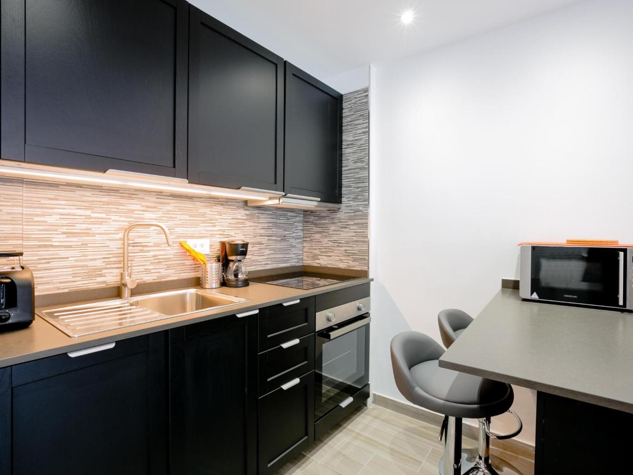 CONYPRA Modern and Renovated with Terrace WIFI — 3