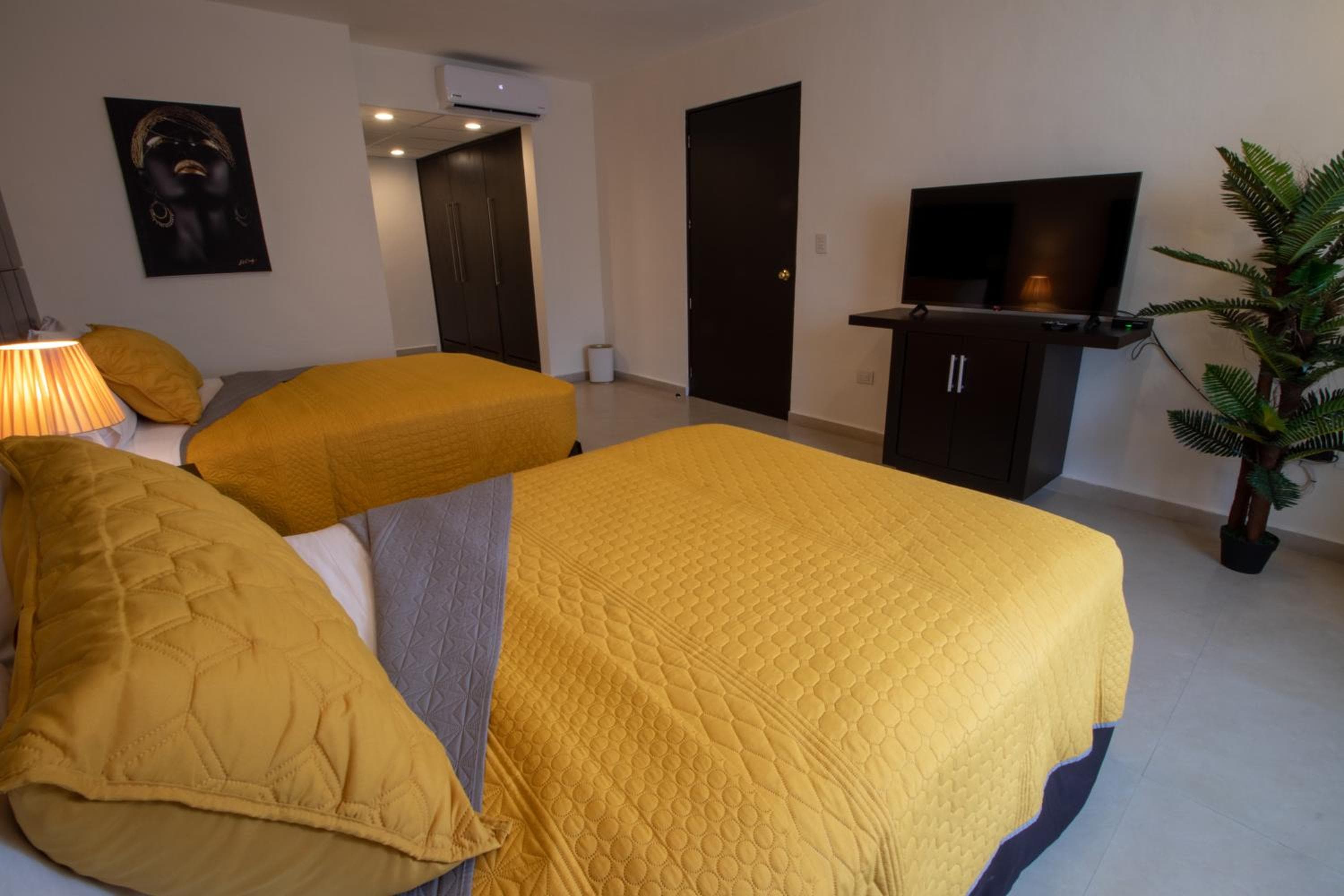 Hotel Villas Segovia Suites Playa del Carmen — 30
