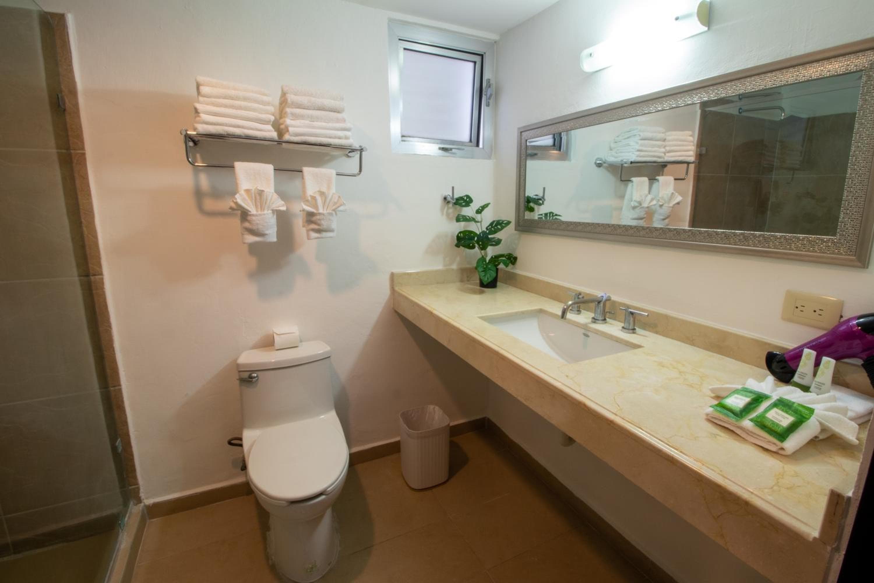 Hotel Villas Segovia Suites Playa del Carmen — 26