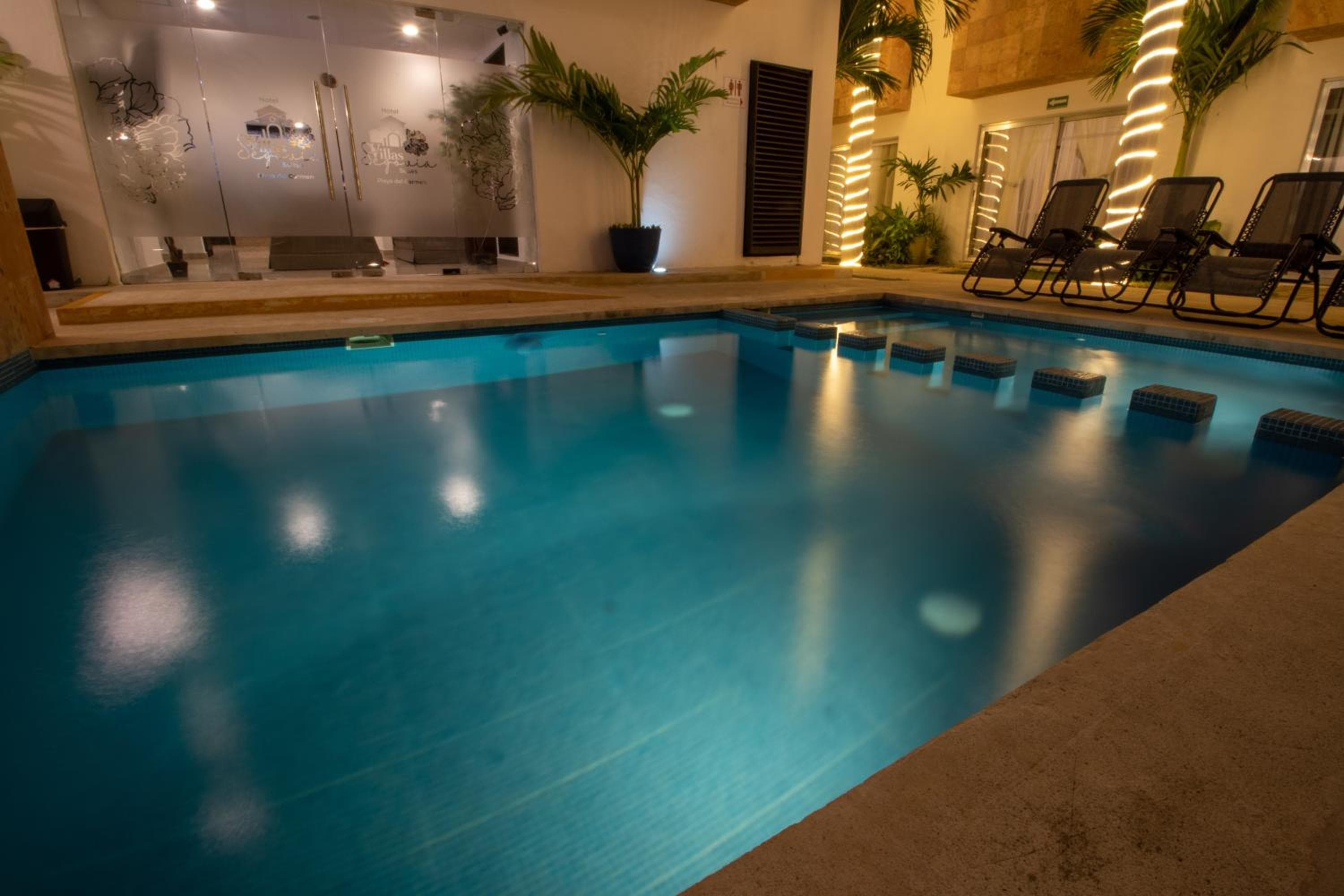 Hotel Villas Segovia Suites Playa del Carmen — 3