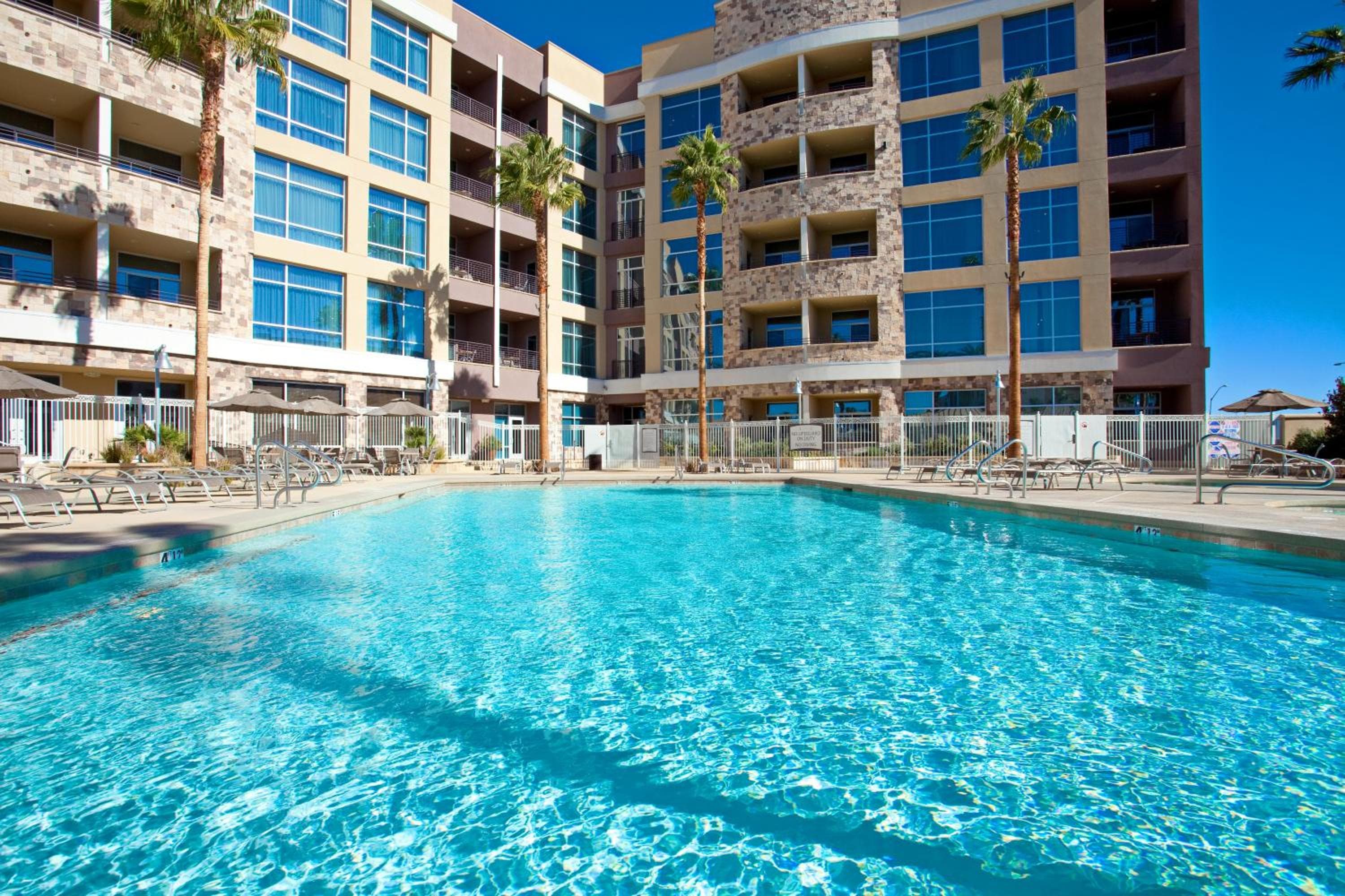 Staybridge Suites Las Vegas - Distrito del Estadio — 14