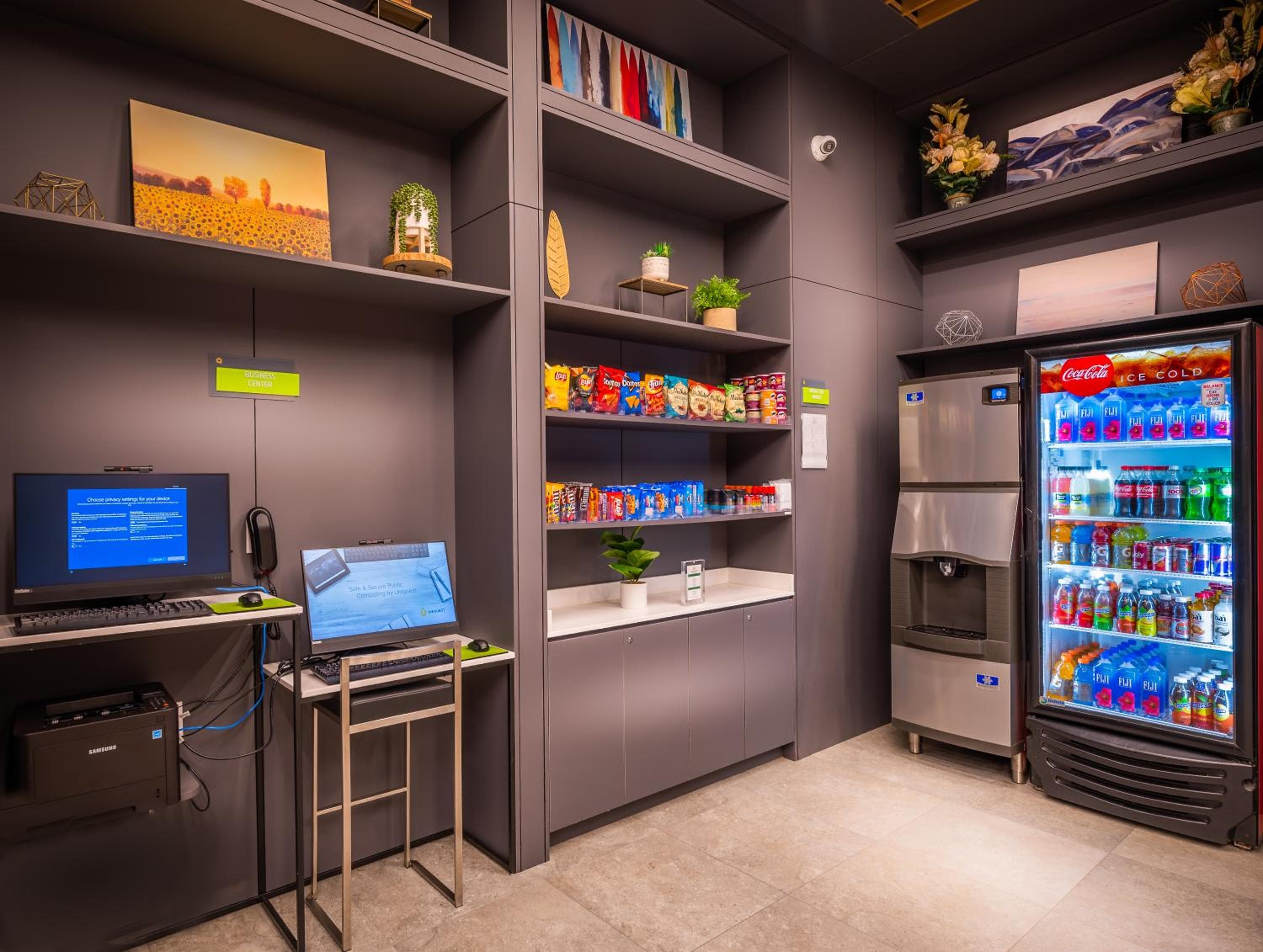La Quinta by Wyndham Time Square South — 13