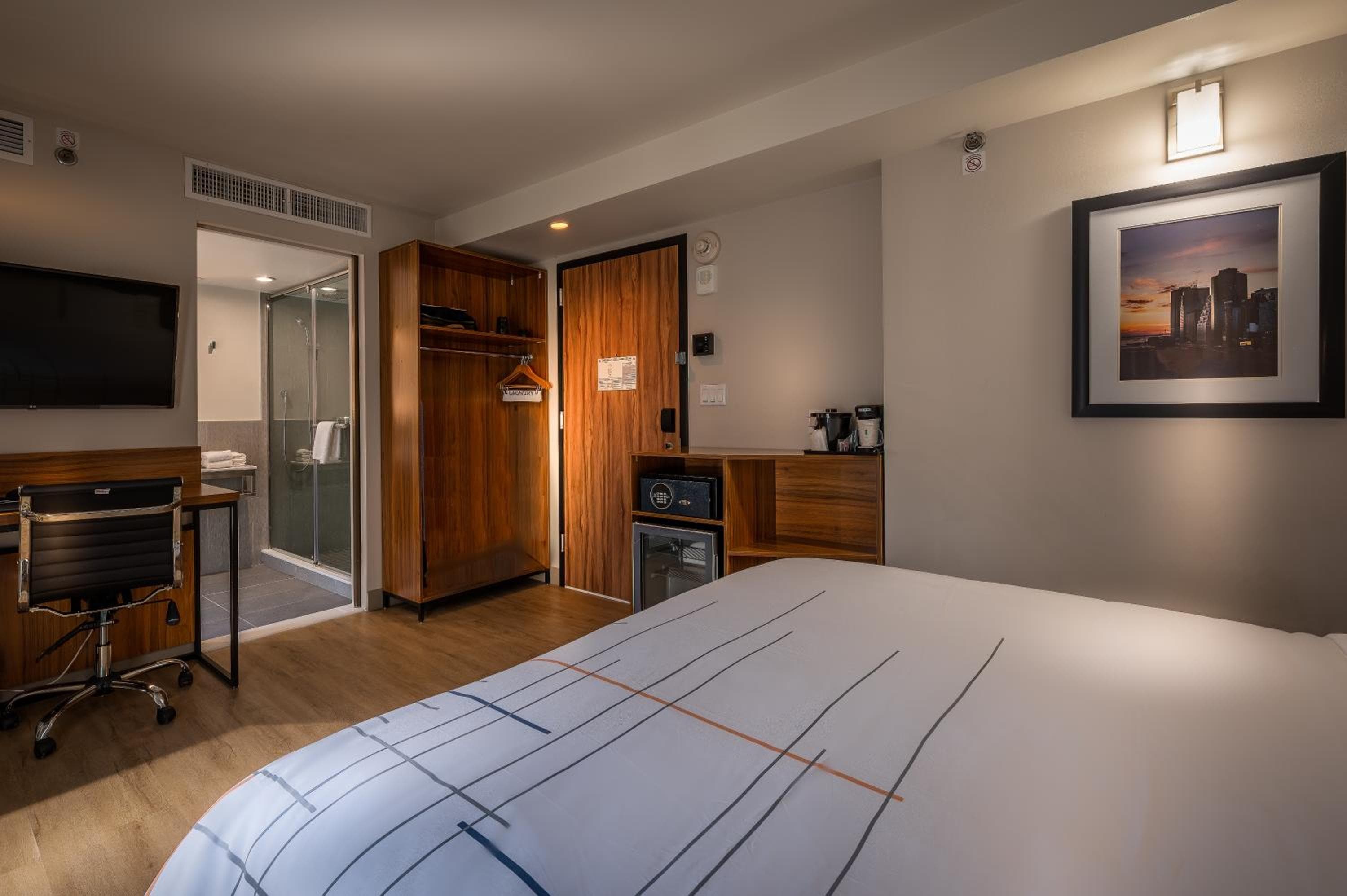 La Quinta by Wyndham Time Square South — 18