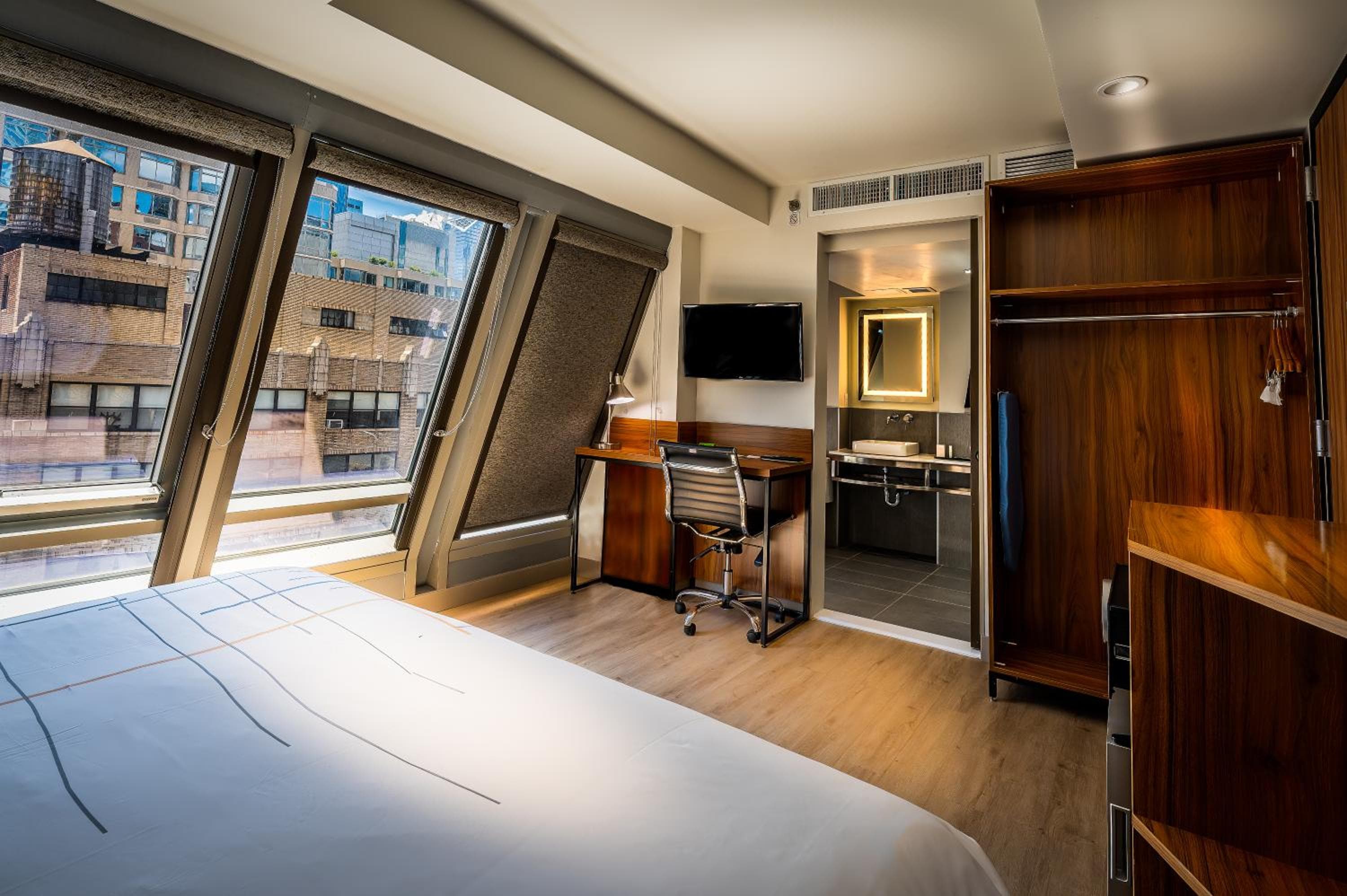 La Quinta by Wyndham Time Square South — 24
