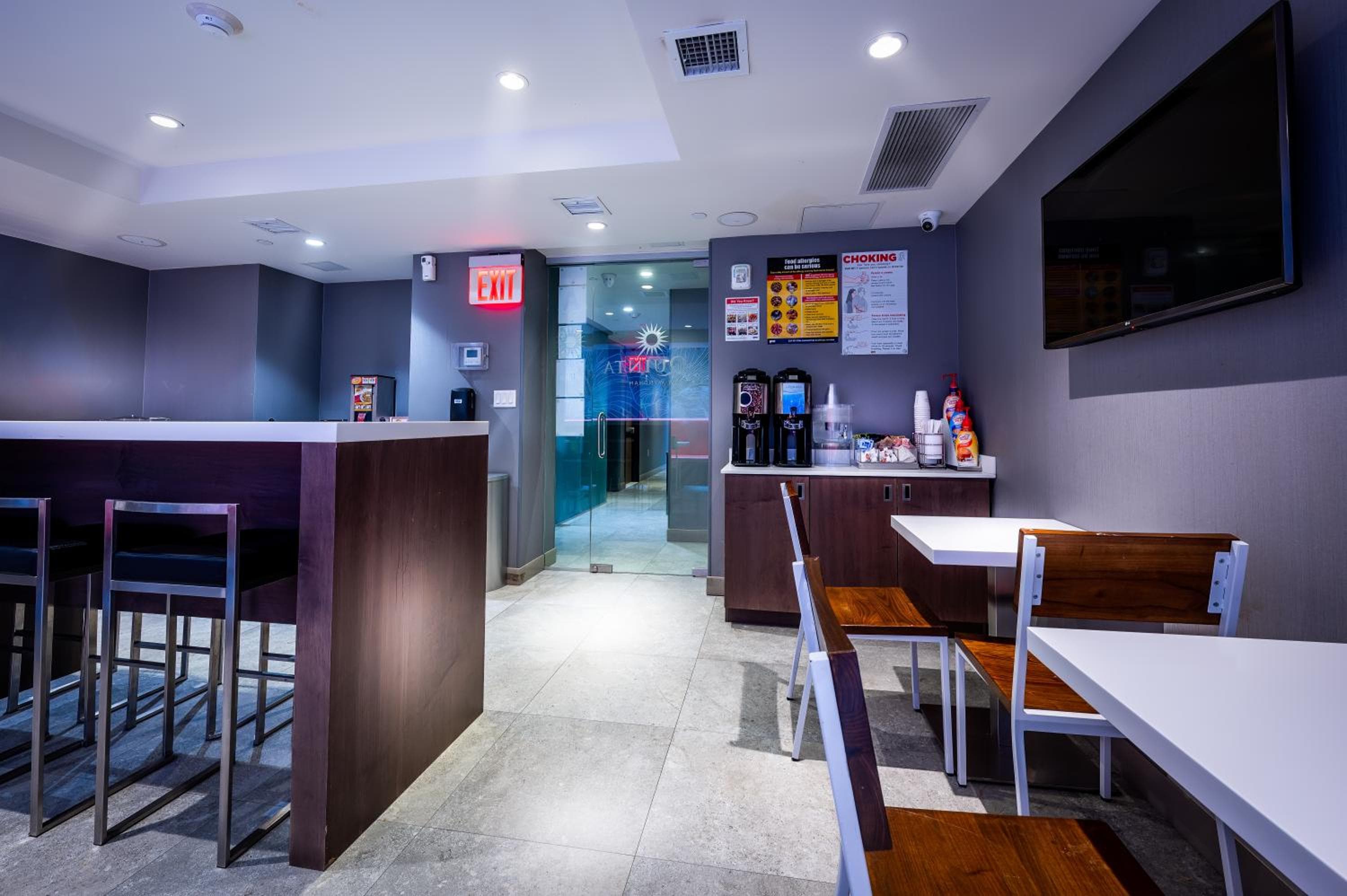 La Quinta by Wyndham Time Square South — 23