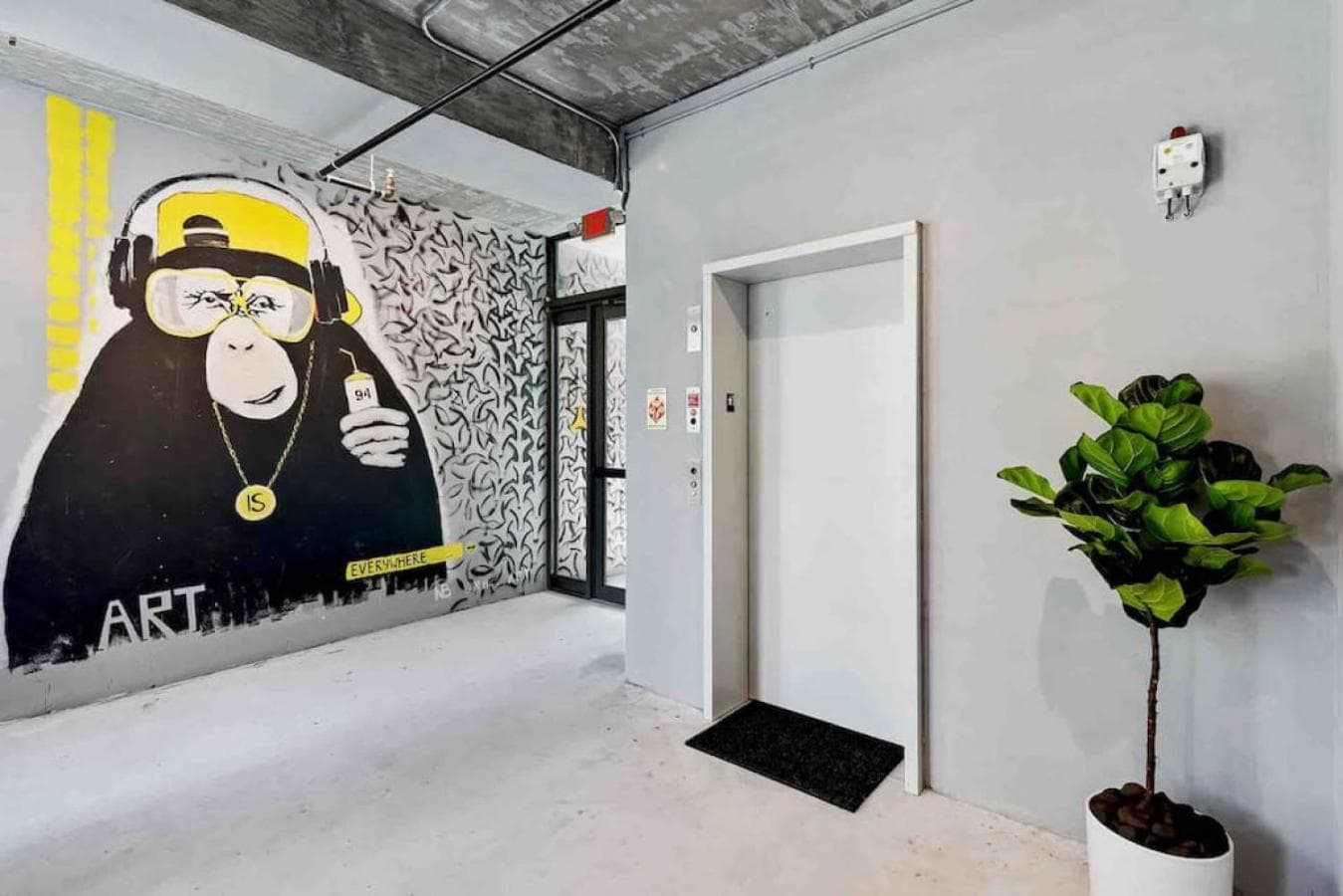 Schönes Rola 203 Deluxe Apartment mit Kingsize-Bett in Strandnähe und in der Nähe der Innenstadt — 2