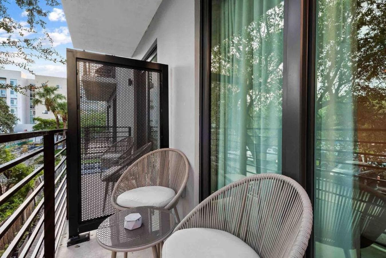 Schönes Rola 203 Deluxe Apartment mit Kingsize-Bett in Strandnähe und in der Nähe der Innenstadt — 13