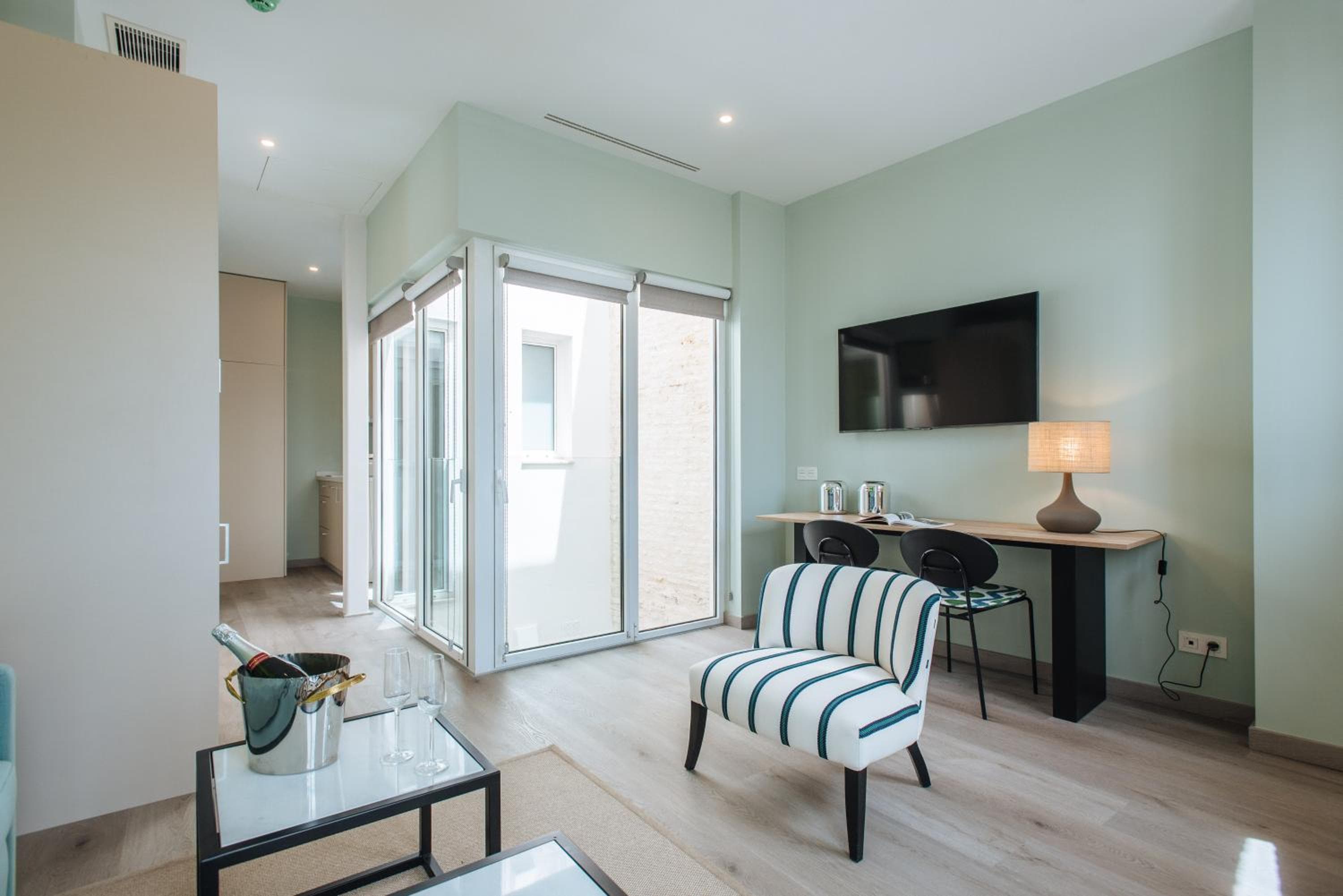 Sercotel Sevilla Guadalquivir Suites — 30