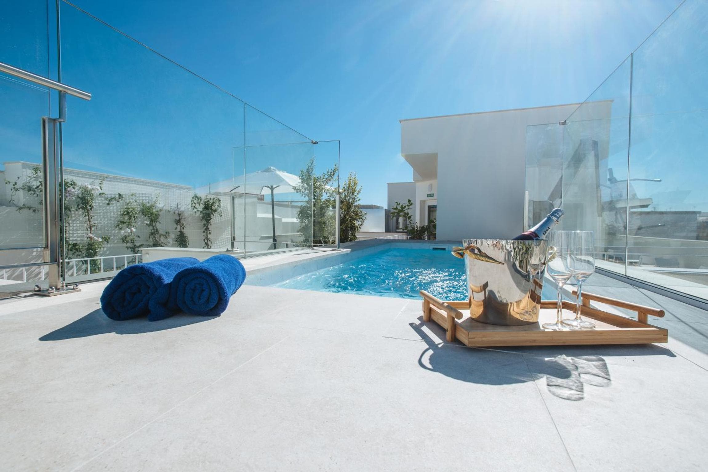 Sercotel Sevilla Guadalquivir Suites — 25