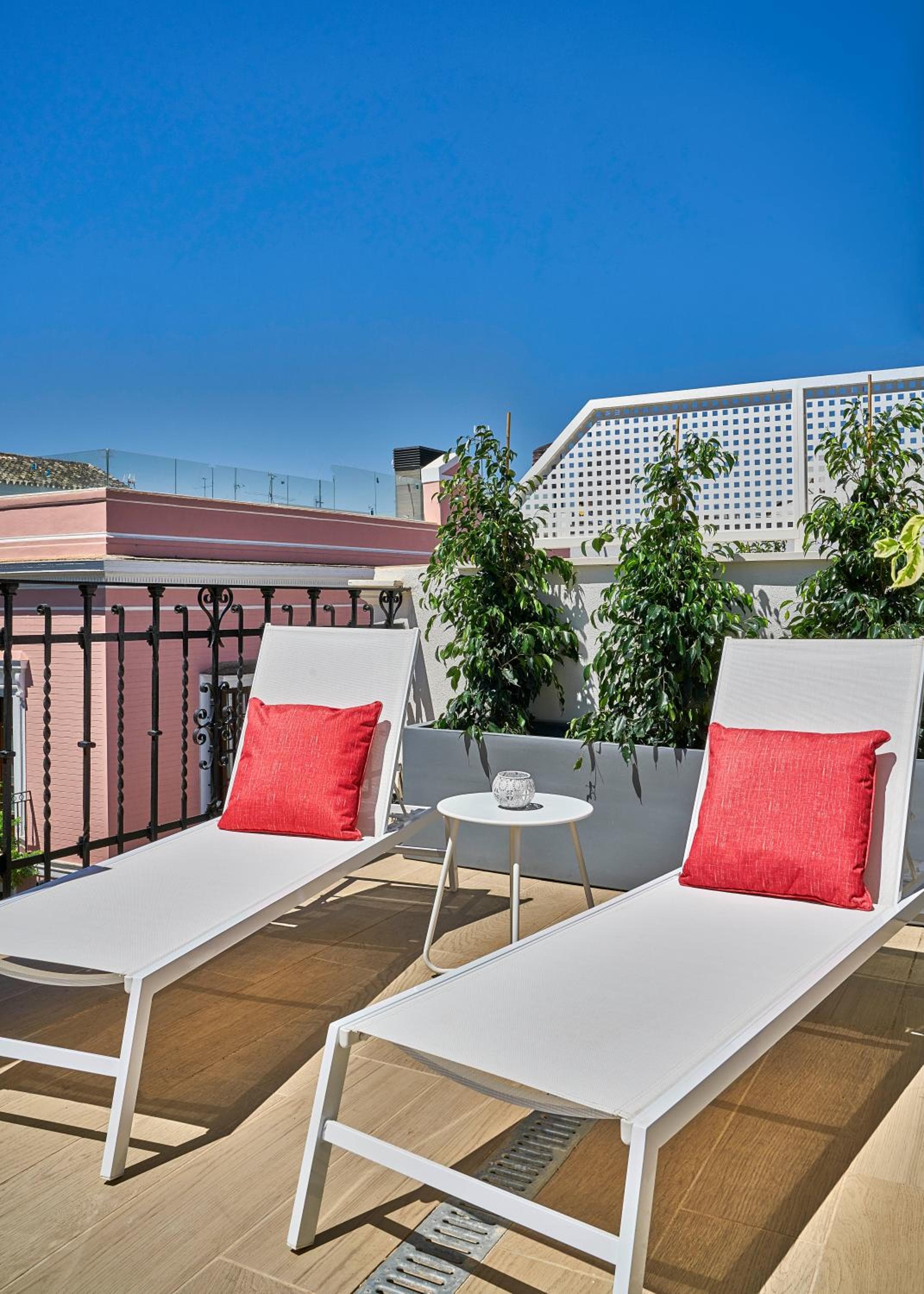 Vincci Molviedro Suites Apartments — 27