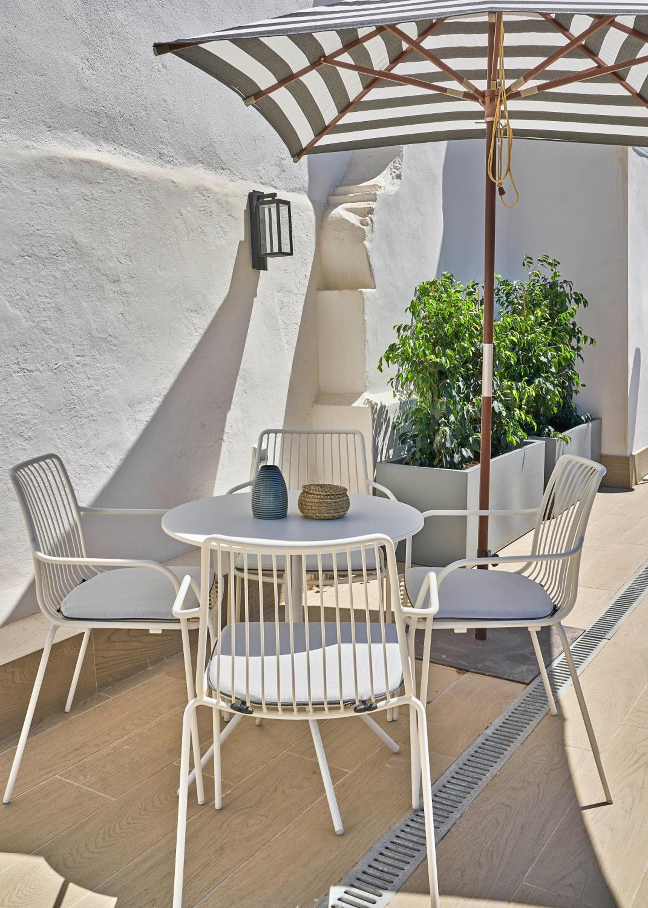 Vincci Molviedro Suites Apartments — 6