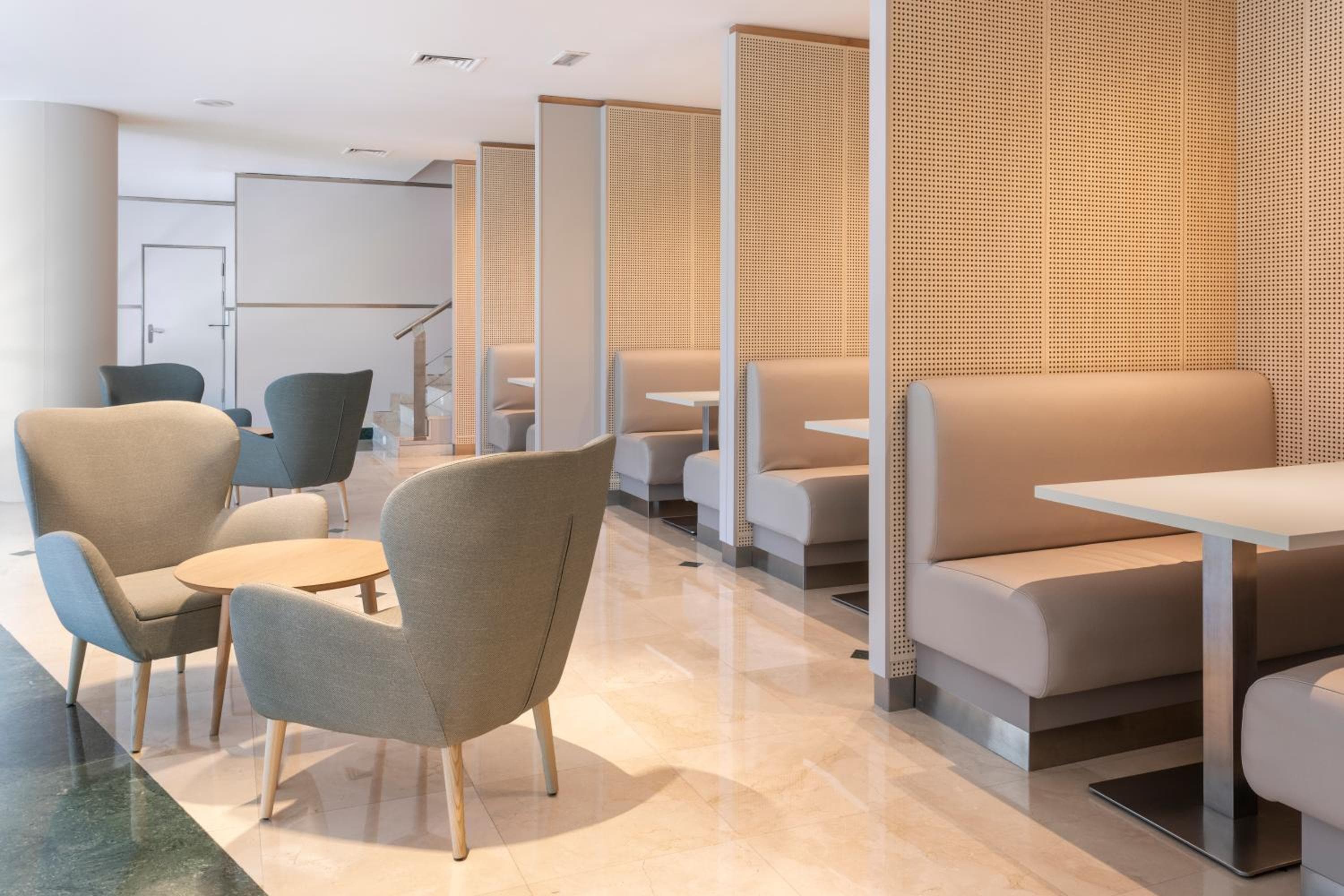 B&B HOTEL Madrid Aeropuerto T4 — 8